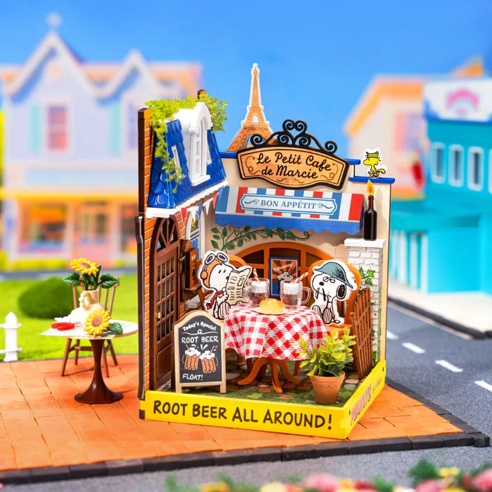 Le Petit Cafe with Snoopy & Spike