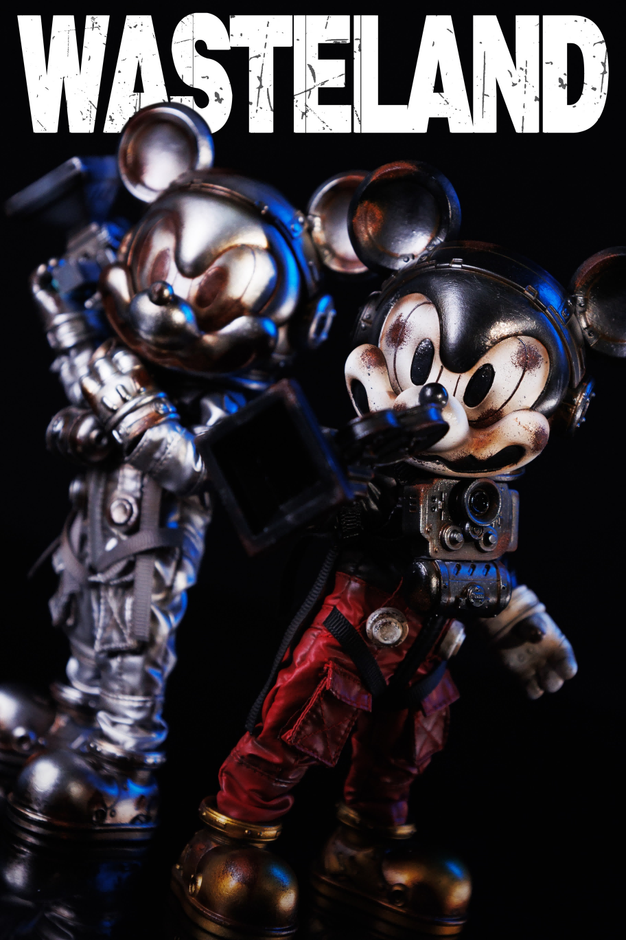 Wasteland-Space Mouse figurine, 8-inch, preorder for Q4 2025. Includes space helmet, mouse skull head, interchangeable parts, limited to 599 sets.