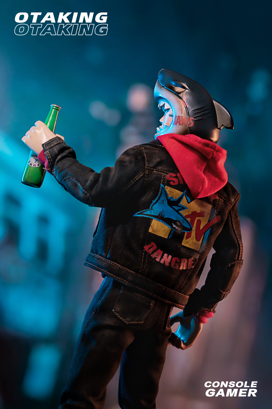 Preorder OTAKING - Console Gamer action figure with TV and Shark Heads, beer bottle, and accessories.