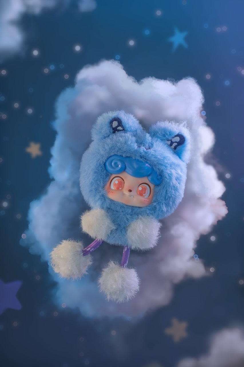 Q. Kid Wave Club Series Plush Blind Box features a cute figurine with bear-eared hood and sparkly eyes, set against a starry sky backdrop.