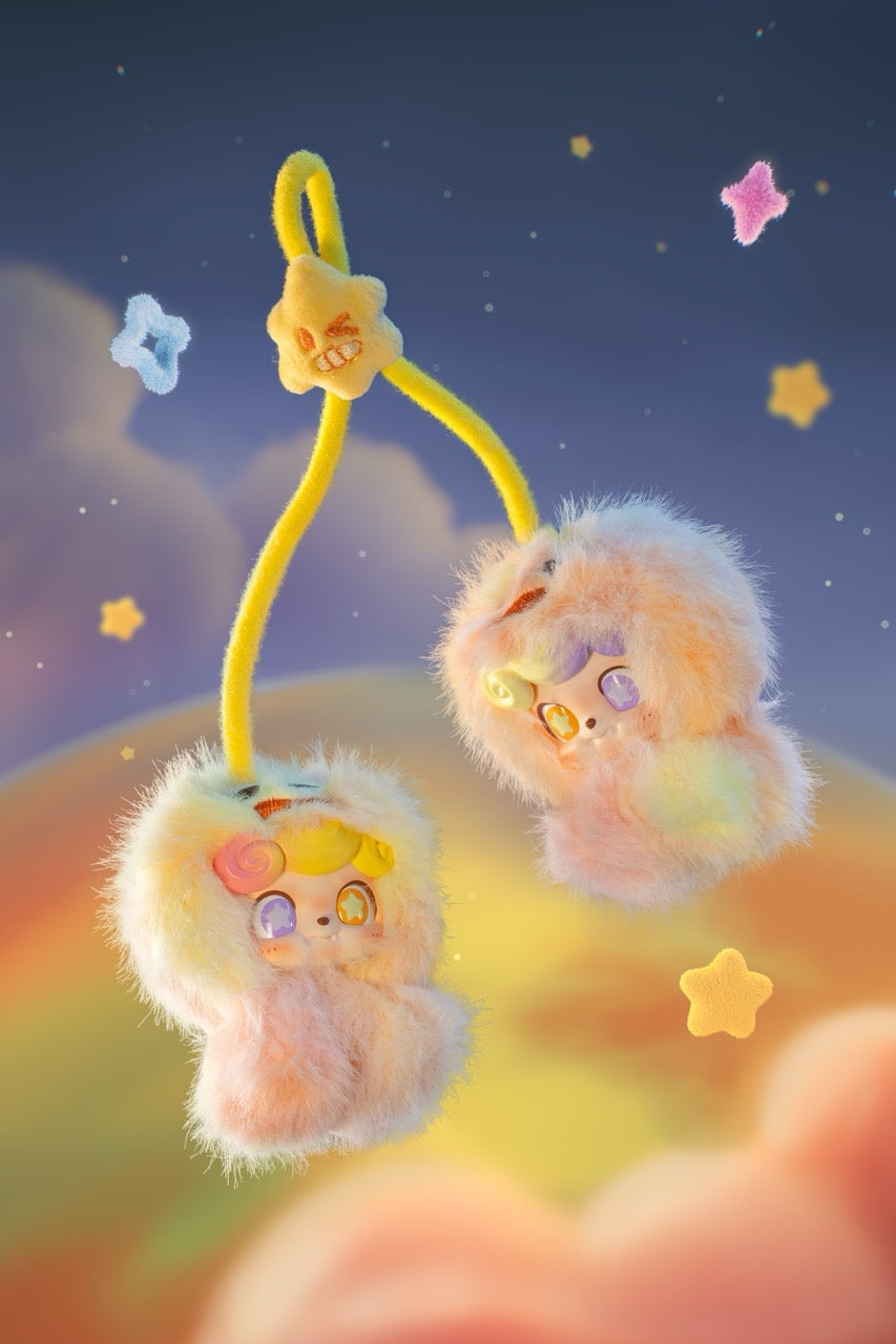 Q. Kid Wave Club Series Plush Blind Box features fluffy pom-pom creatures with cartoon faces, linked by a starry clasp on a whimsical backdrop.
