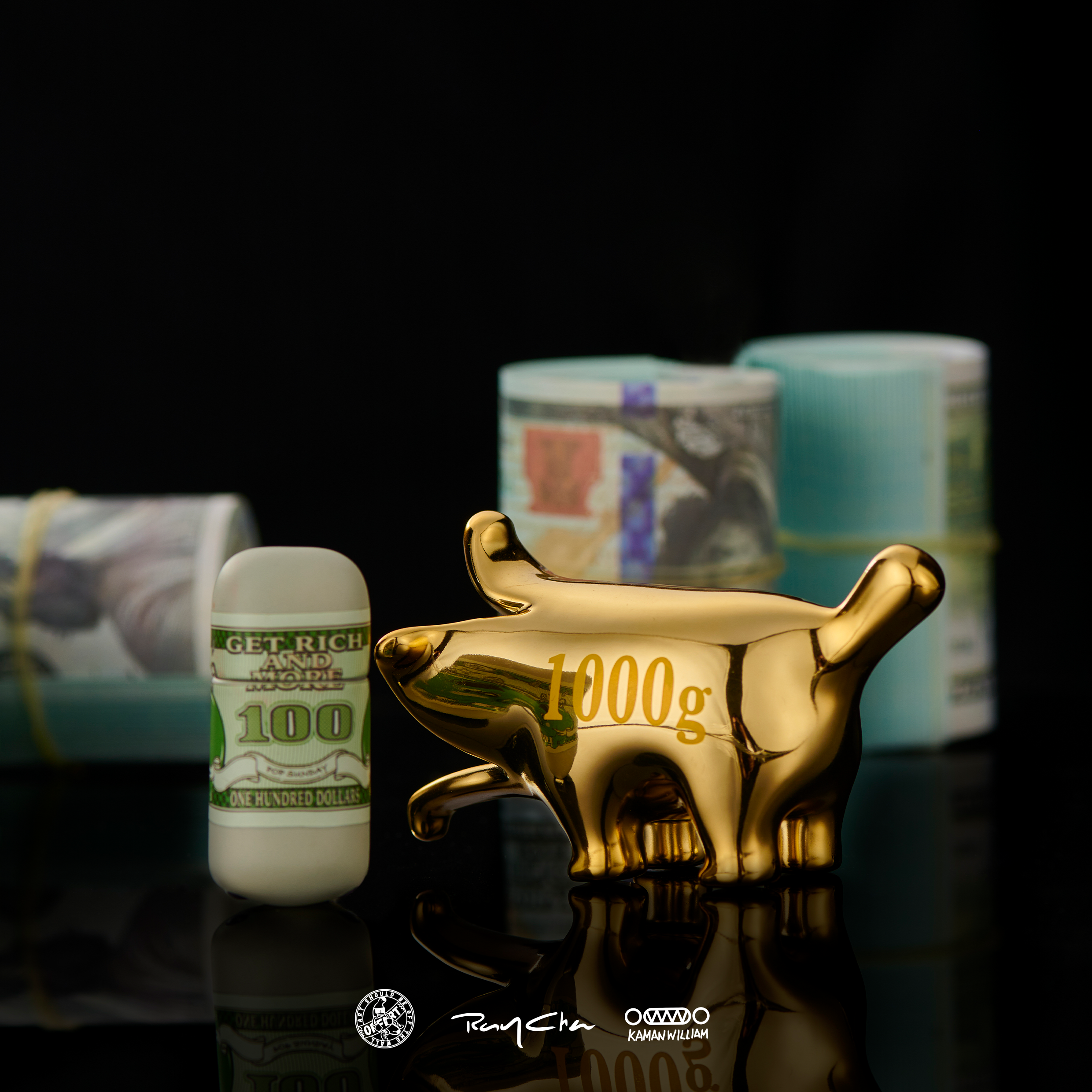 A gold dog statue with a small banana pulp, magnetically detachable, by OFFART X Kamanwillam Bananaer Dog Mini Gold Edition.