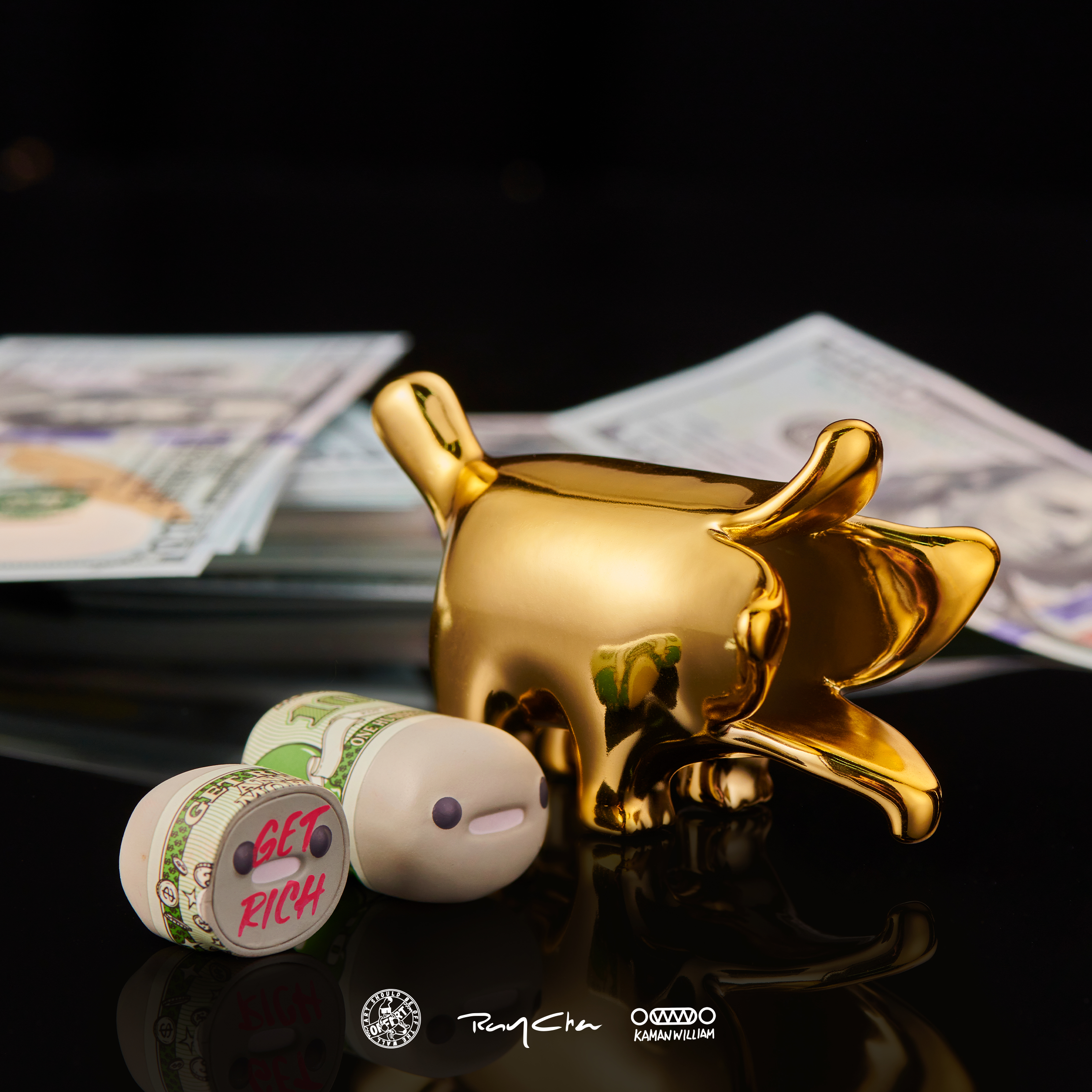 Alt text: OFFART X Kamanwillam Bananaer Dog Mini Gold Edition, a PVC toy featuring a gold dog figurine with money, a piggy bank, and paper rolls. Magnetically detachable with a small banana pulp.
