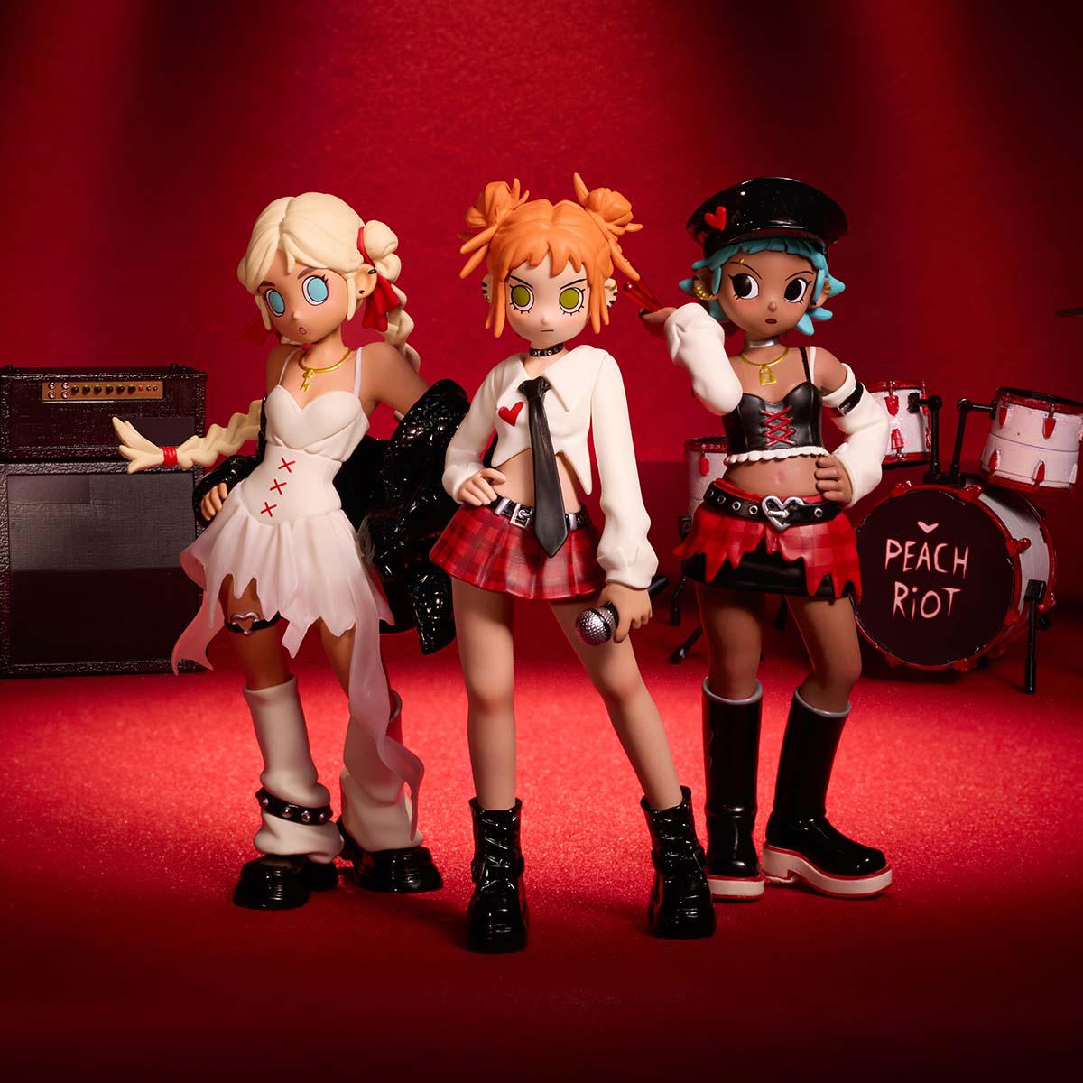 Peach Riot Bloody Valentine Figures - Preorder. Features cartoon characters and toys, crafted from PVC/ABS/PC/Paper, size 13.1-13.5cm. Available March 2025.
