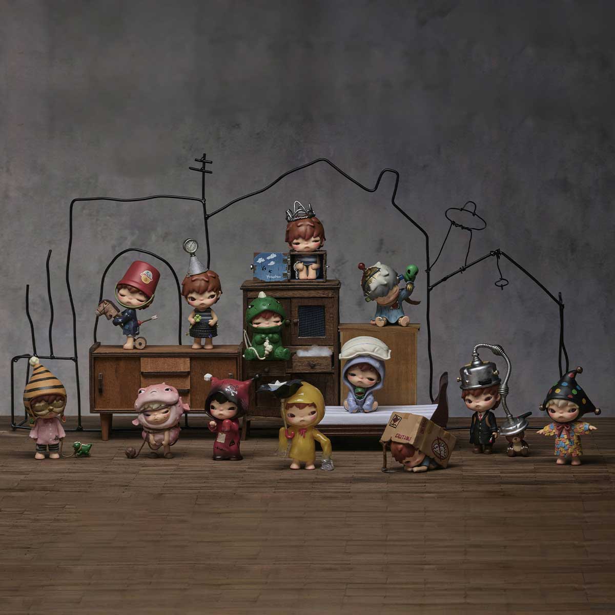 Hirono Echo Series Figures on preorder, featuring 12 designs and 1 secret. Available from Strangecat Toys, known for art toys and blind boxes. Ships June 2025.