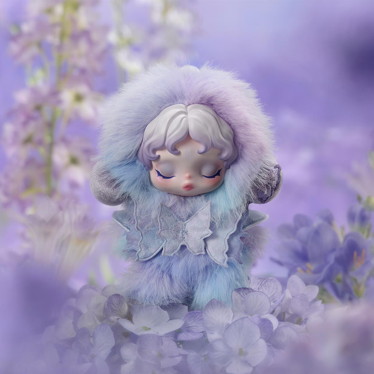 SKULLPANDA L'impressionnisme Series Plush Doll with pastel fur and star-shaped collar, surrounded by lavender flowers, showcasing its serene, closed-eyed, doll-like face.