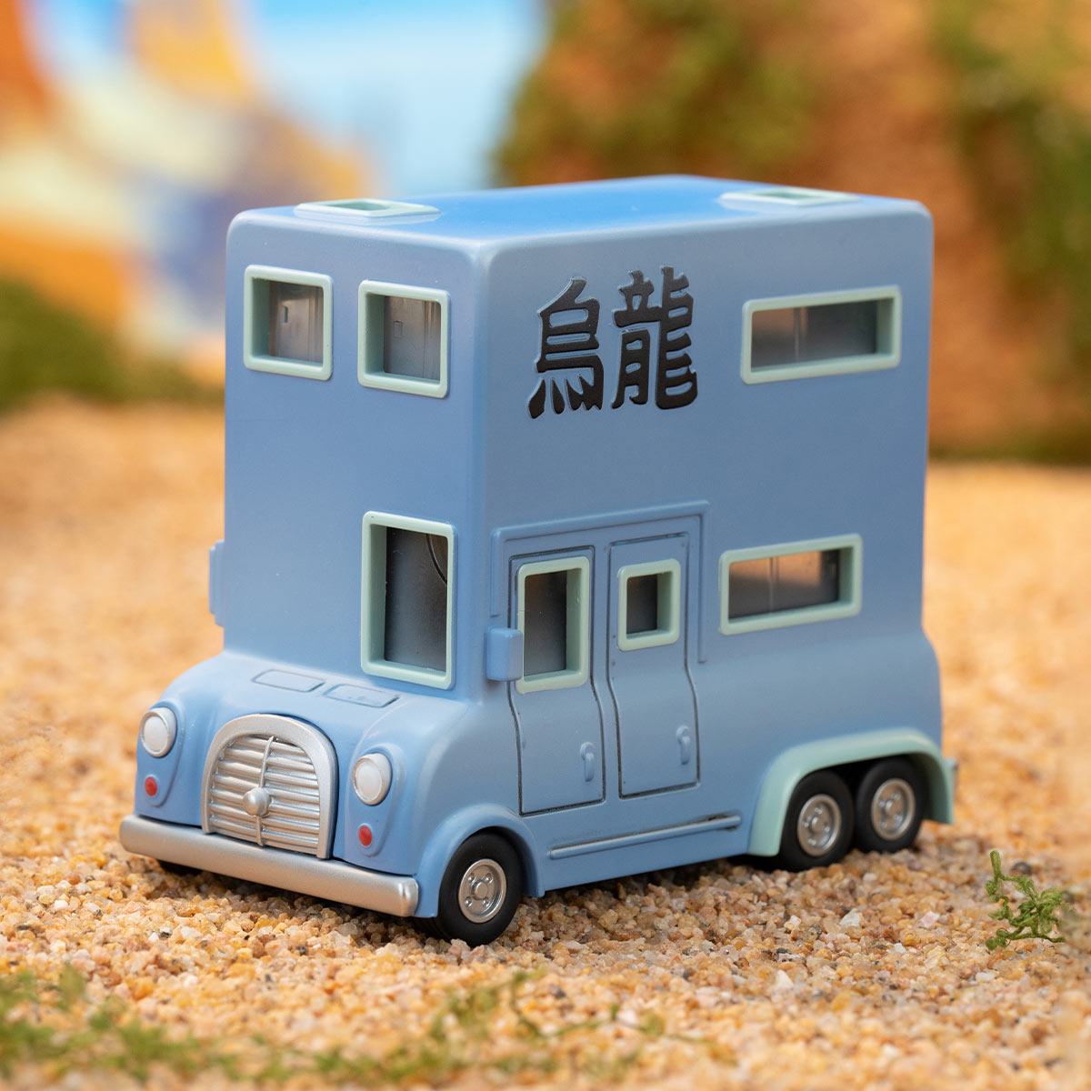 DRAGON BALL-Alloy Vehicles Series Figure, a six-wheeled toy blending a truck and two-story house design, featuring 烏龍 characters, ideal for collectors.