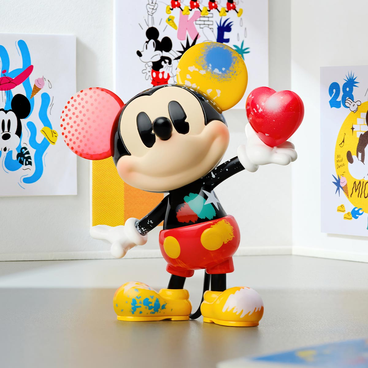Disney Mickey Boundless Creativity　4ピース Disney Mickey Boundless Creativity Series Figures - Preorder