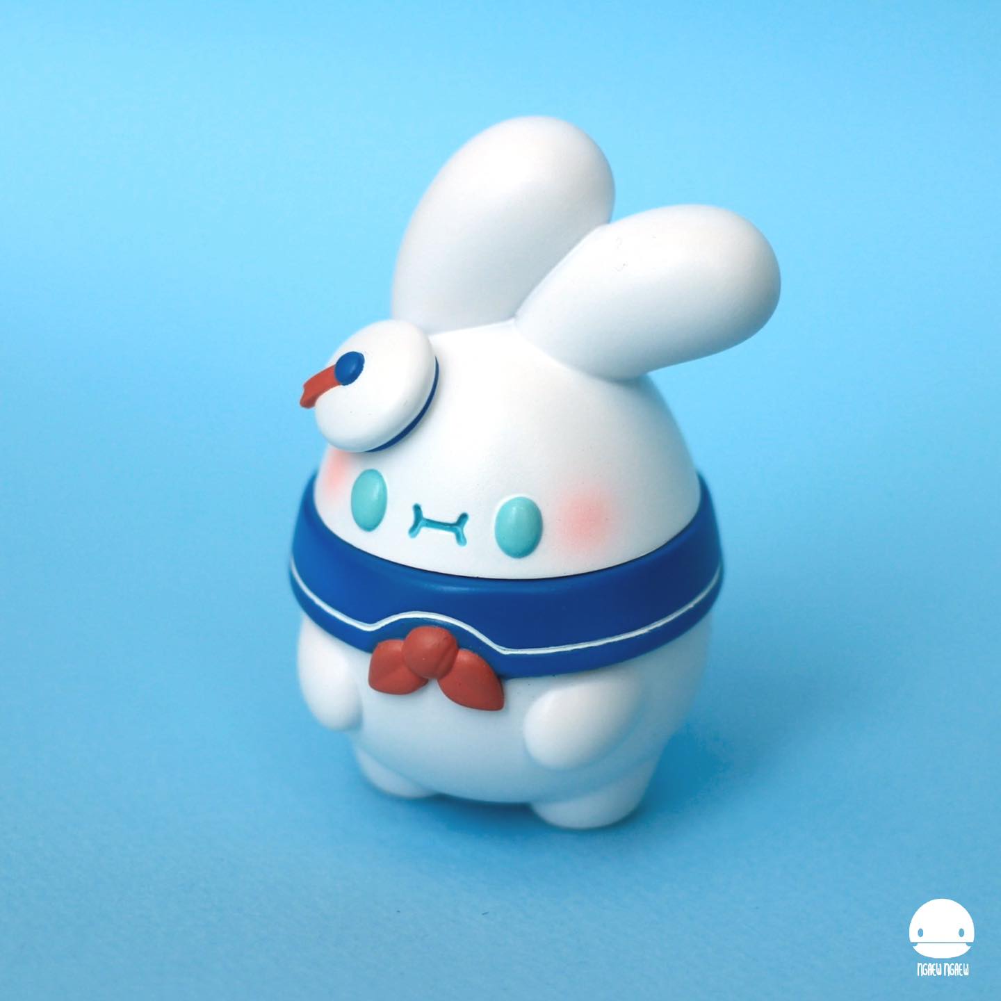 Ngaew2 Buster by Ngaew Ngaew, a limited-edition resin toy figure, features a cartoon-like animal form, measuring 8cm.