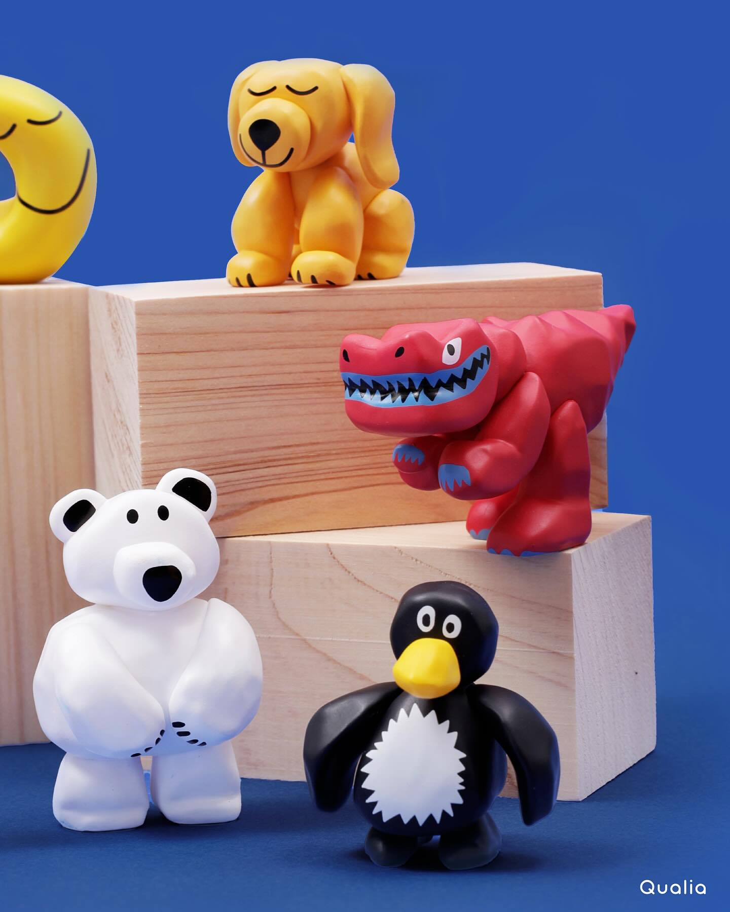 DAISUKE KONDO Art Collection Mascot figure 2 Gacha Series featuring playful, cartoon-style collectible figures, including a bear, penguin, dinosaur, dog, and doughnut face.