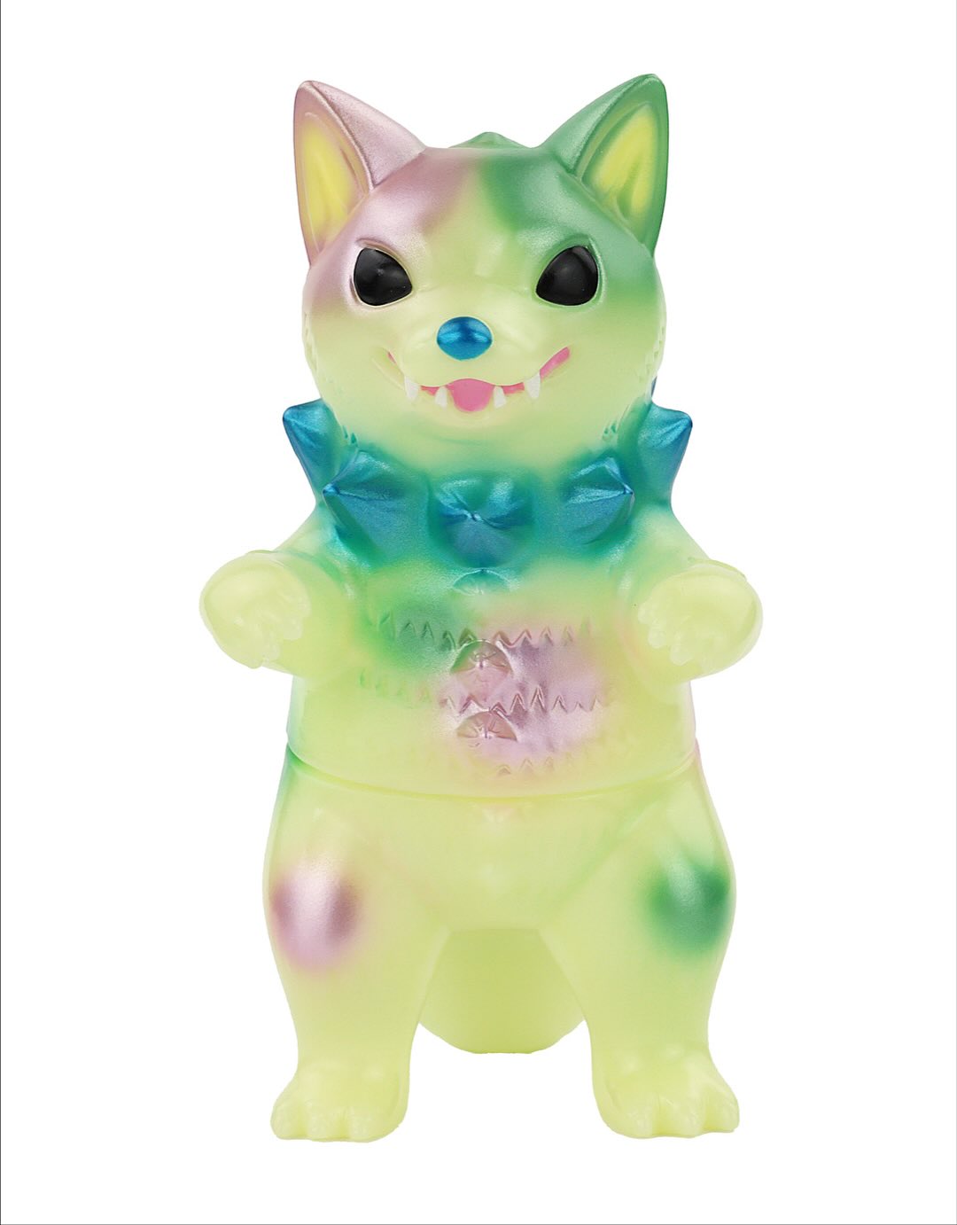 Shibara Dream Fantasy by Konatsu, a 9cm sofubi vinyl figure, features a fox-like creature with oversized eyes, glow-in-the-dark plastic, and sculpted spikes. Preorder available.