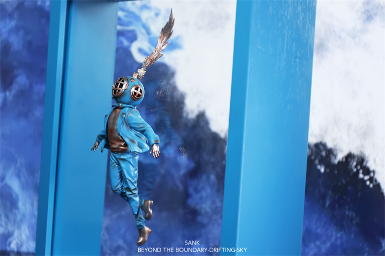 Sank-Beyond the Boundary-Drifting-Sky: A resin art toy depicting a floating figure in a diving helmet, set between pillars with a cloud-like backdrop. Preorder available.