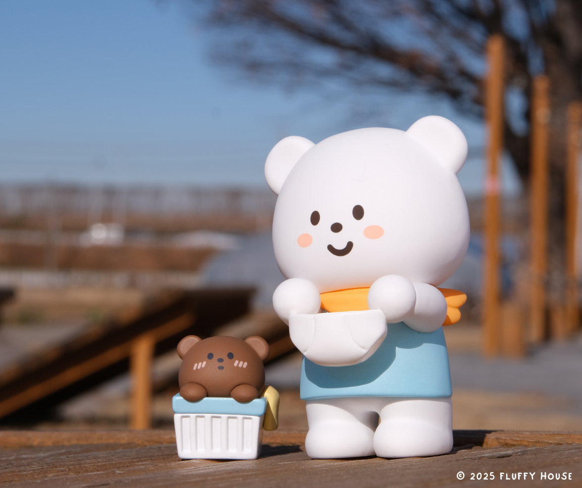 Mr. White Cloud & Friends-No Matter The Weather Series Blind Box features 8 whimsical figures, each symbolizing different weather elements.