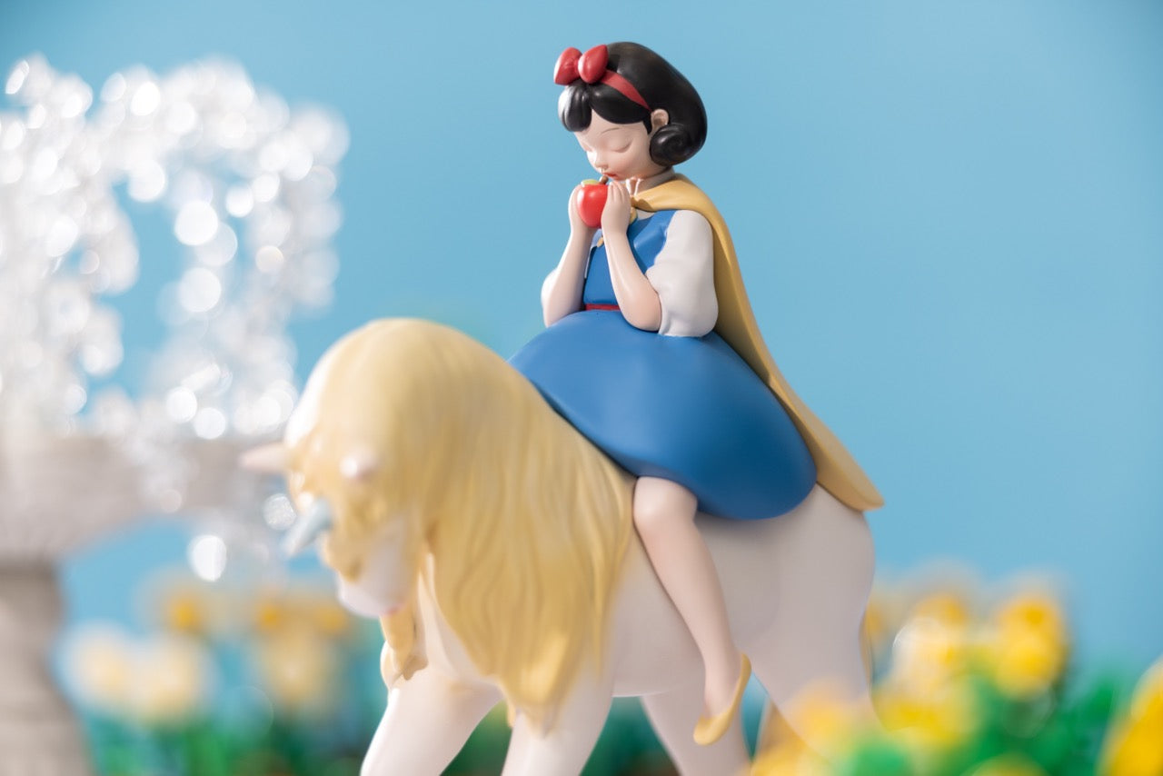 White Night Fairy Tale - Snow White (Large)