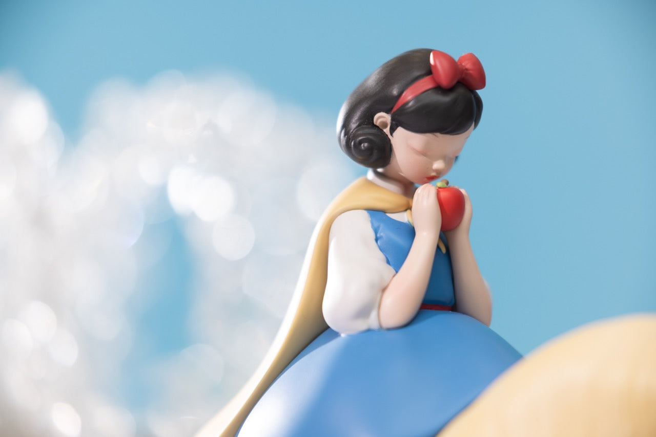 White Night Fairy Tale - Snow White (Large)