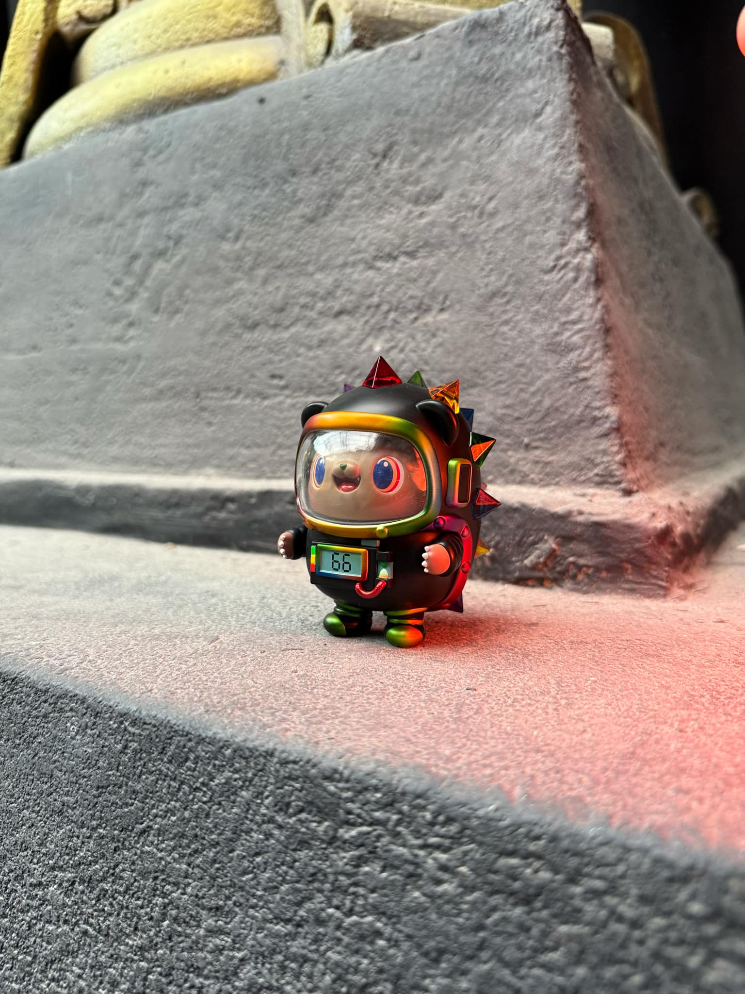 Space Hogkey Rainbow ver. resin toy, 9cm tall, featuring geometric shapes resembling a ball, pyramid, and white object from Strangecat Toys' art collection.