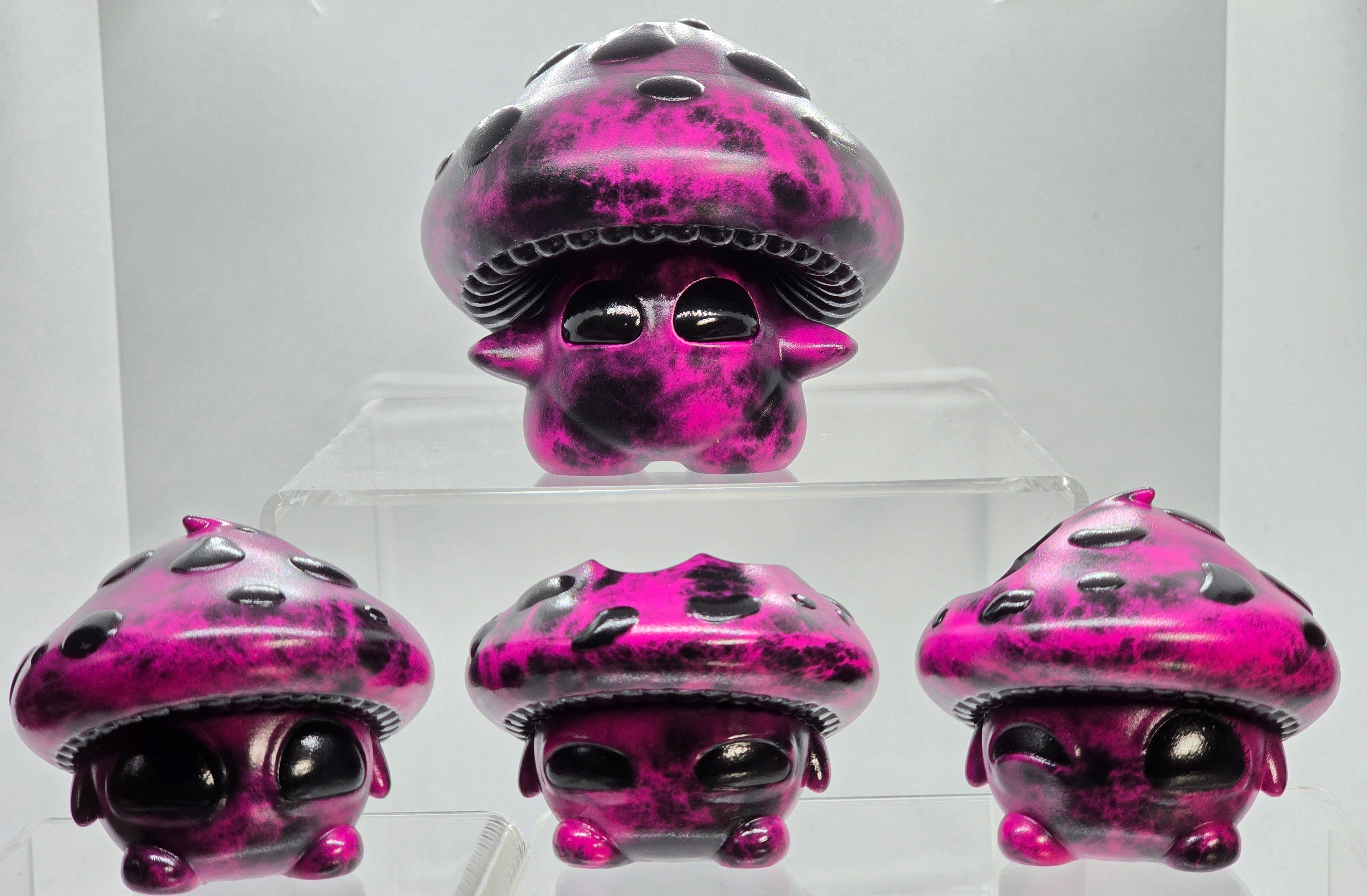 Bite Me - Bites by Neff's Nexus: A unique epoxy resin art toy depicting an alien figure, showcasing intricate design typical of Strangecat Toys' distinctive collection.