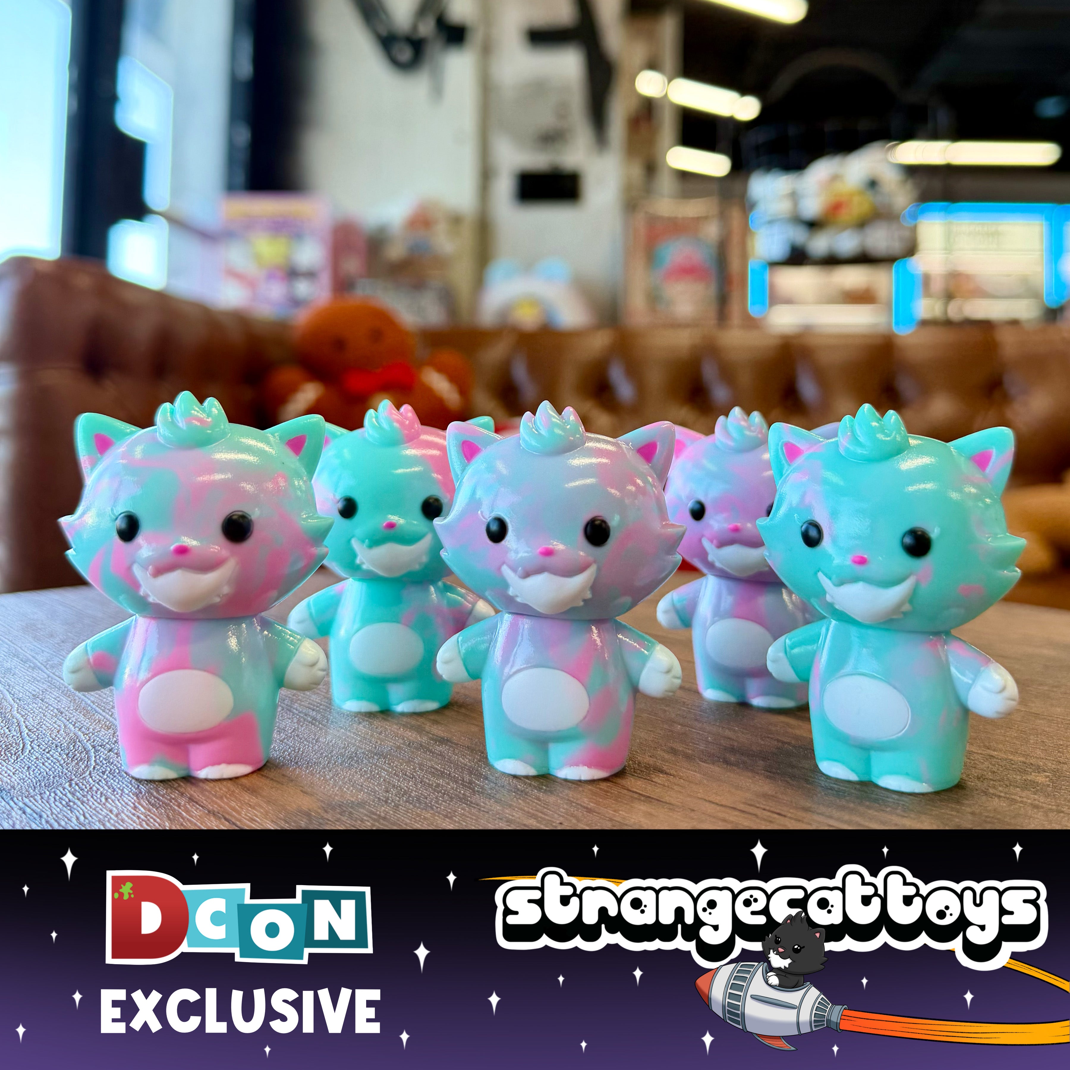 Grandpa Sofubi Marbled Turquoise & Pink: Set of five stylized cat-like vinyl figures with pointy ears and toothy grins, exclusive to Strange Cat Toys.