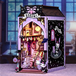 Kuromi™ Spooky House Booknook