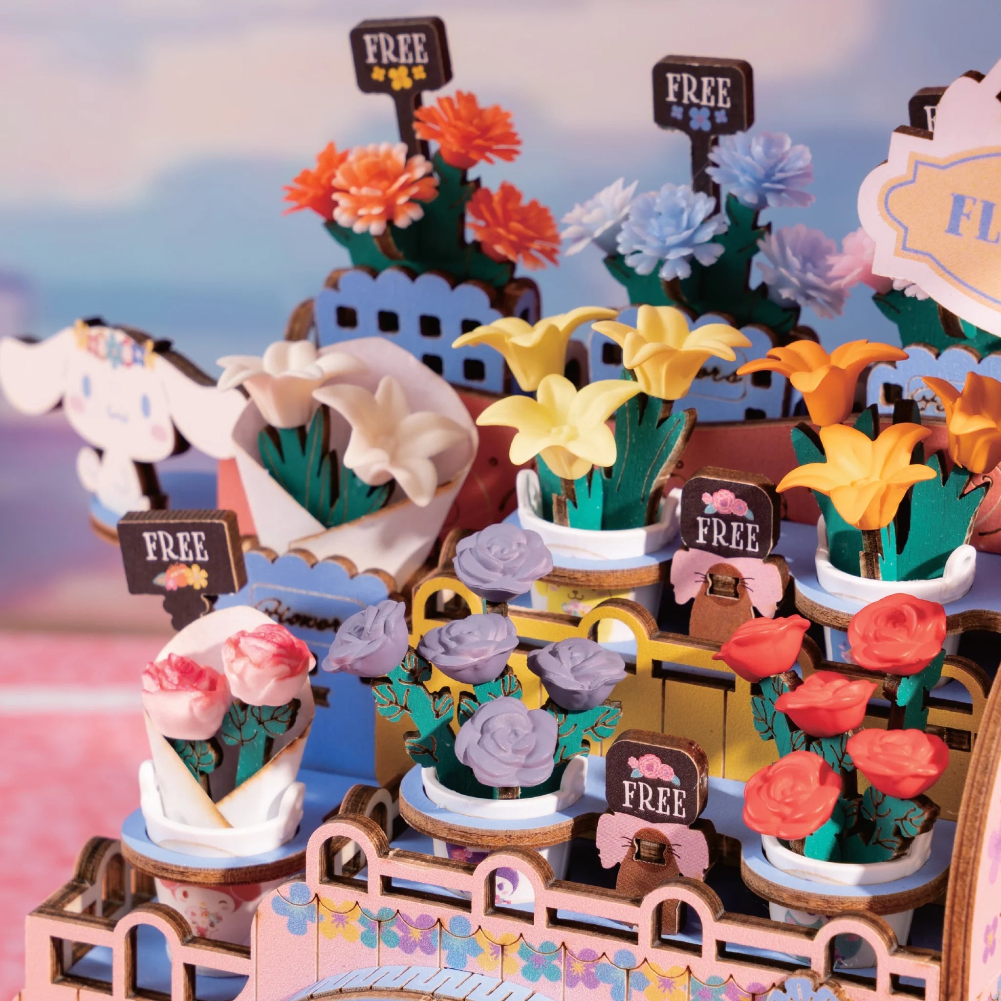 Modern Wooden Puzzle: Hello Kitty® and Friends Flower Cart
