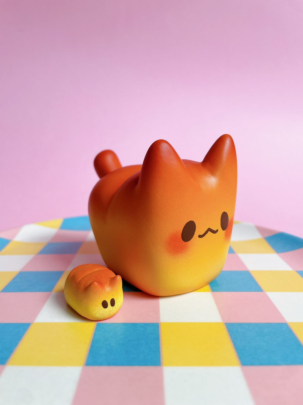 Bread Cat and Baby Bread set by Rato Kim, featuring a resin toy cat and a smaller accompanying figure, perfect for art toy enthusiasts.