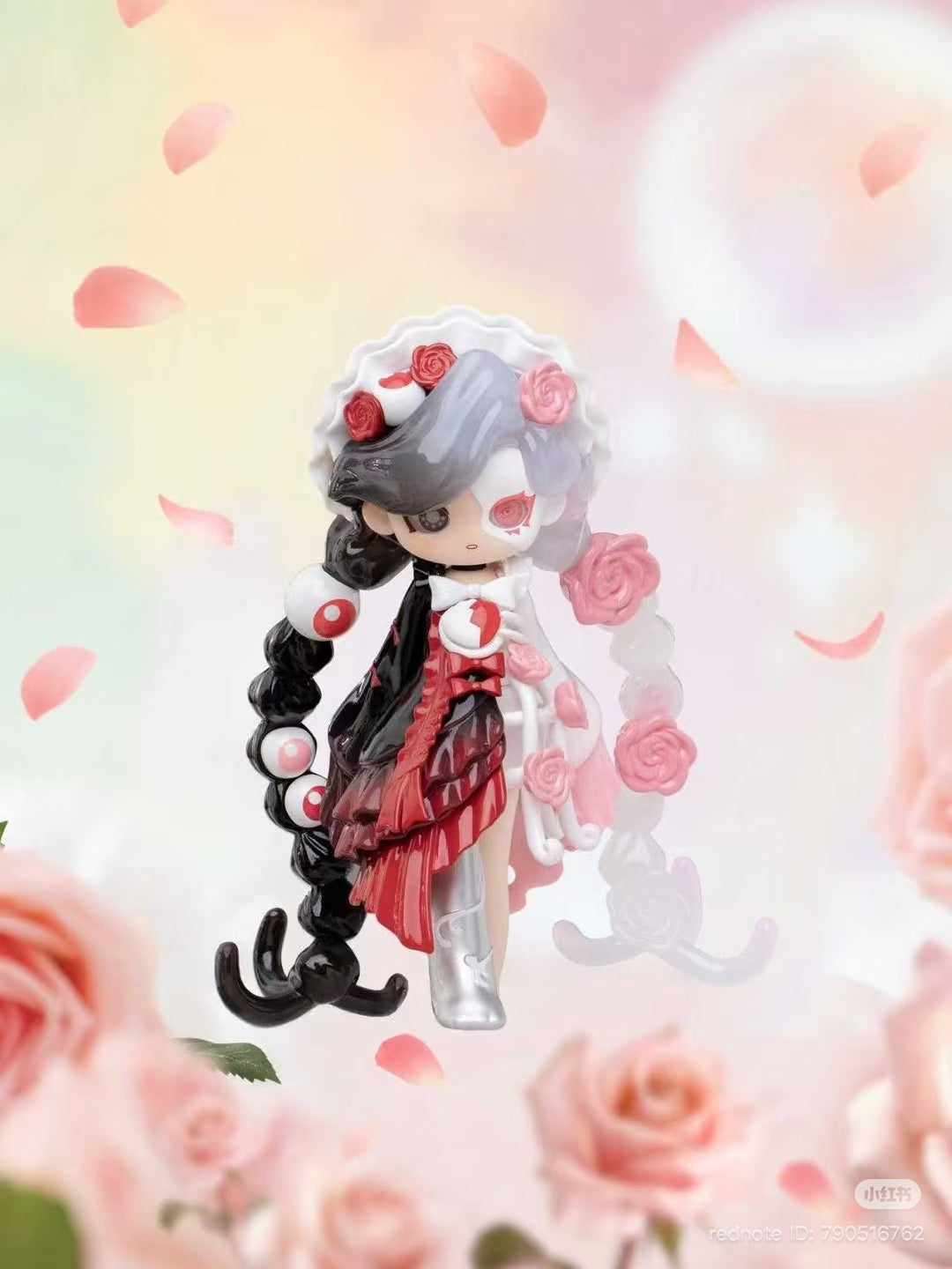 Memimo-Unusual Dream Blind Box Figure: Chibi-style girl with split-color braids and dress, adorned with sculpted roses, set amidst rose petals. Preorder available.