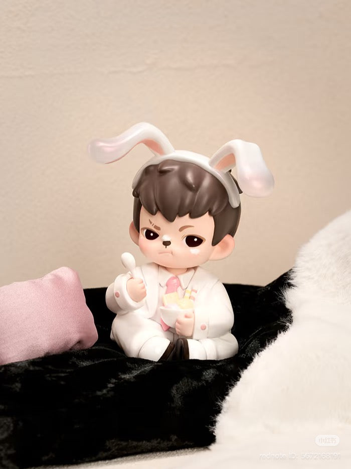 Rayan Let't Date Series chibi figurine with bunny ears, holding noodles, available in blind box. Preorder for Q4 2025 shipment.