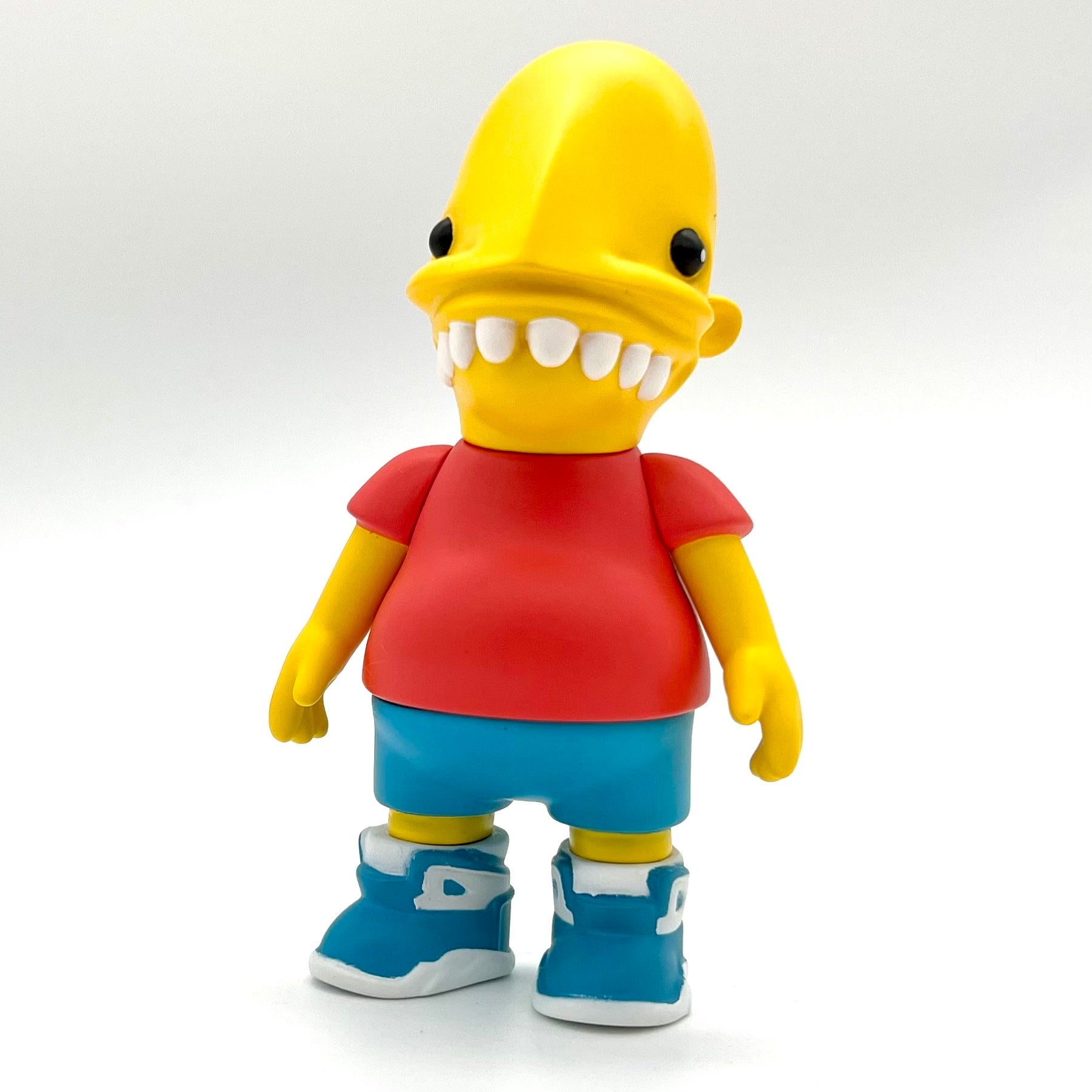 Goop Massta - El Goopo Edition: 4 vinyl toy figure with distinctive yellow head and teeth, limited to 50 pieces worldwide.