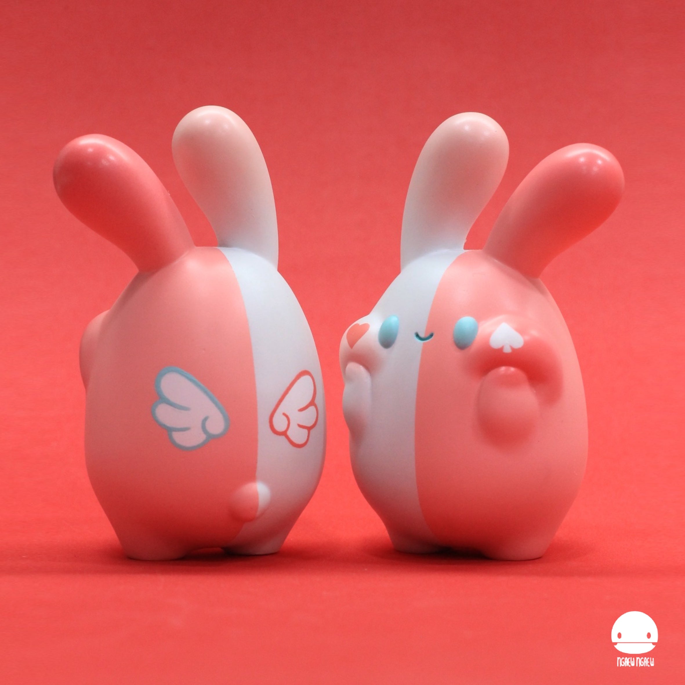 Ngaew Ngaew chubby “half angle” resin toy, 3.5 inches, depicts a cartoon bunny, part of a limited edition of 50.