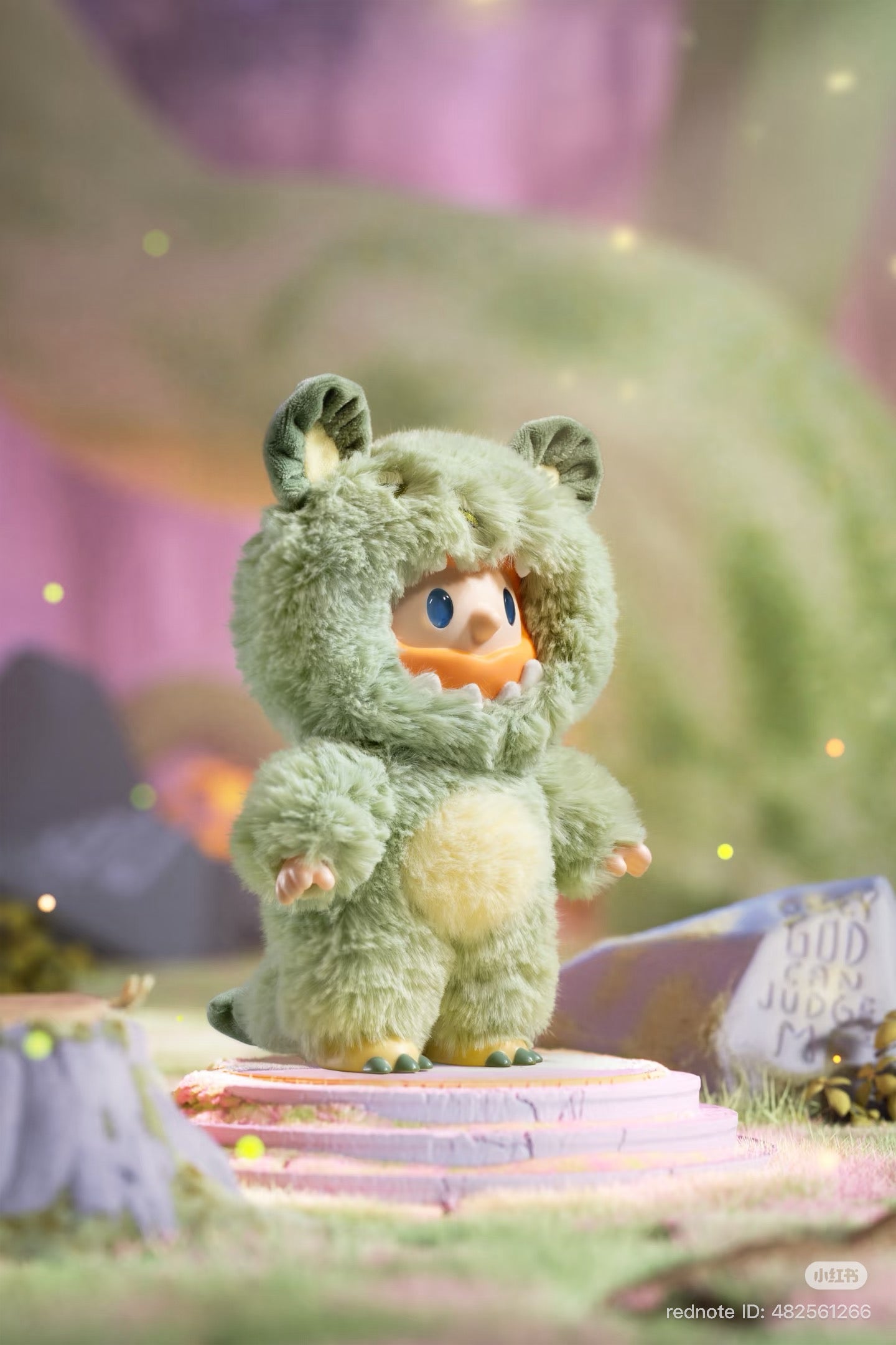 FARMER BOB ANI-DRAGON MIRAGE figure in pale-green monster costume on pedestal; collectible toy from Strangecat Toys, featuring six designs and one secret in blind boxes.