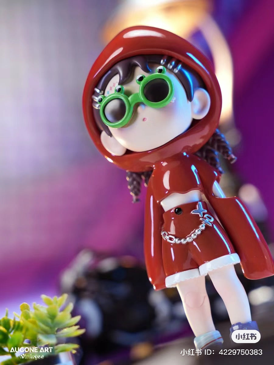 A toy figurine of a girl from Hello Winkyee! Shining Blind Box Series.