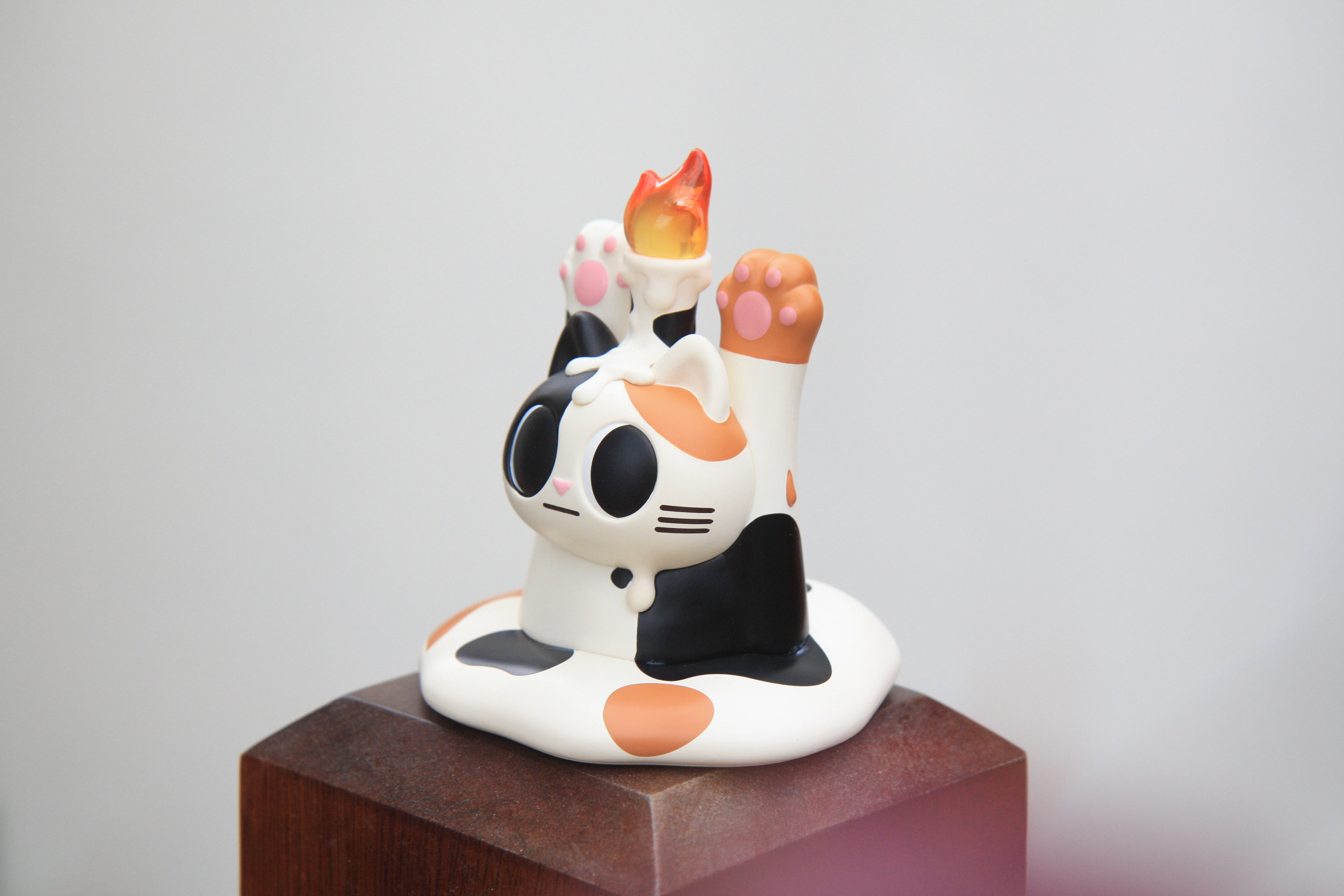 MELT THE DOSHII CAT Blind Box Series, featuring 8 unique designs and 1 secret, available for preorder, ships June 2025.