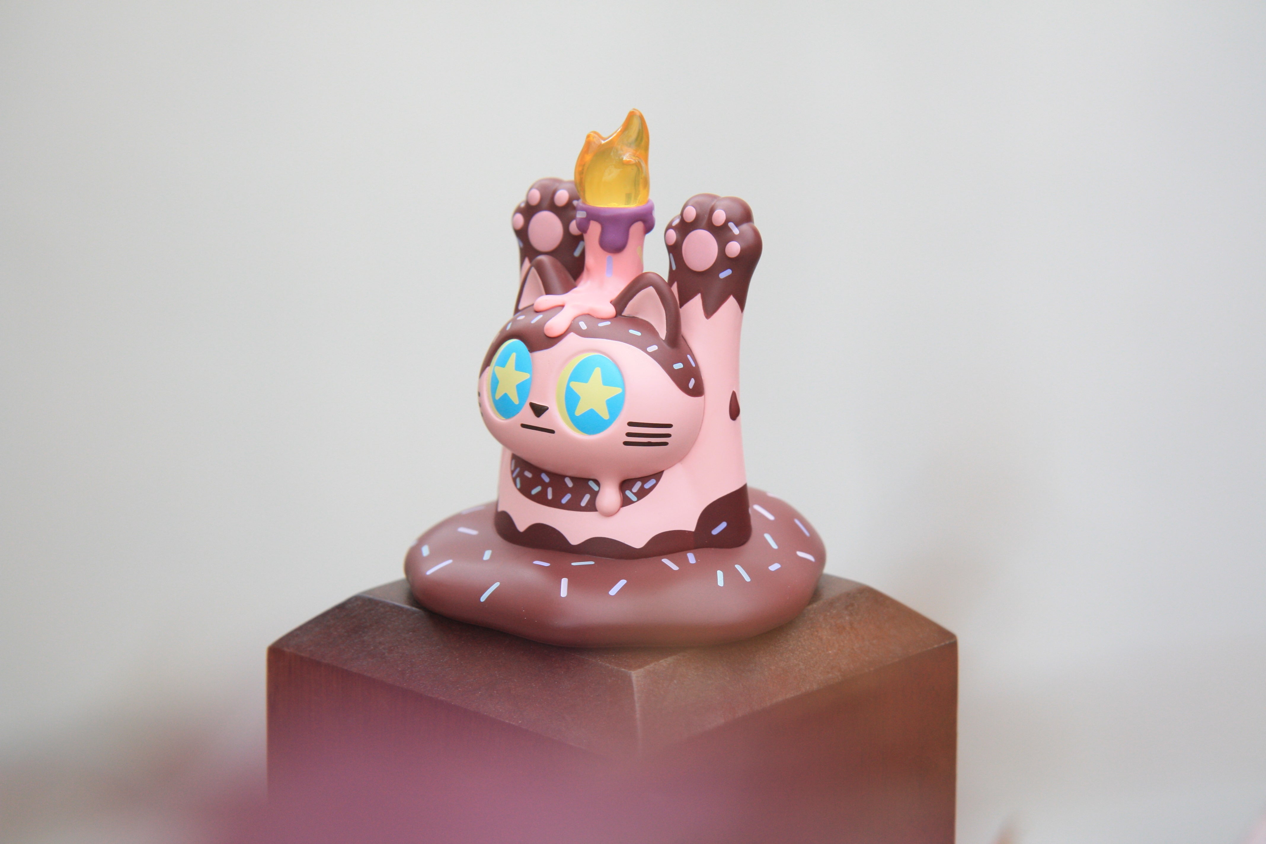 MELT THE DOSHII CAT Blind Box Series, featuring 8 designs and 1 secret, available for preorder, ships June 2025.