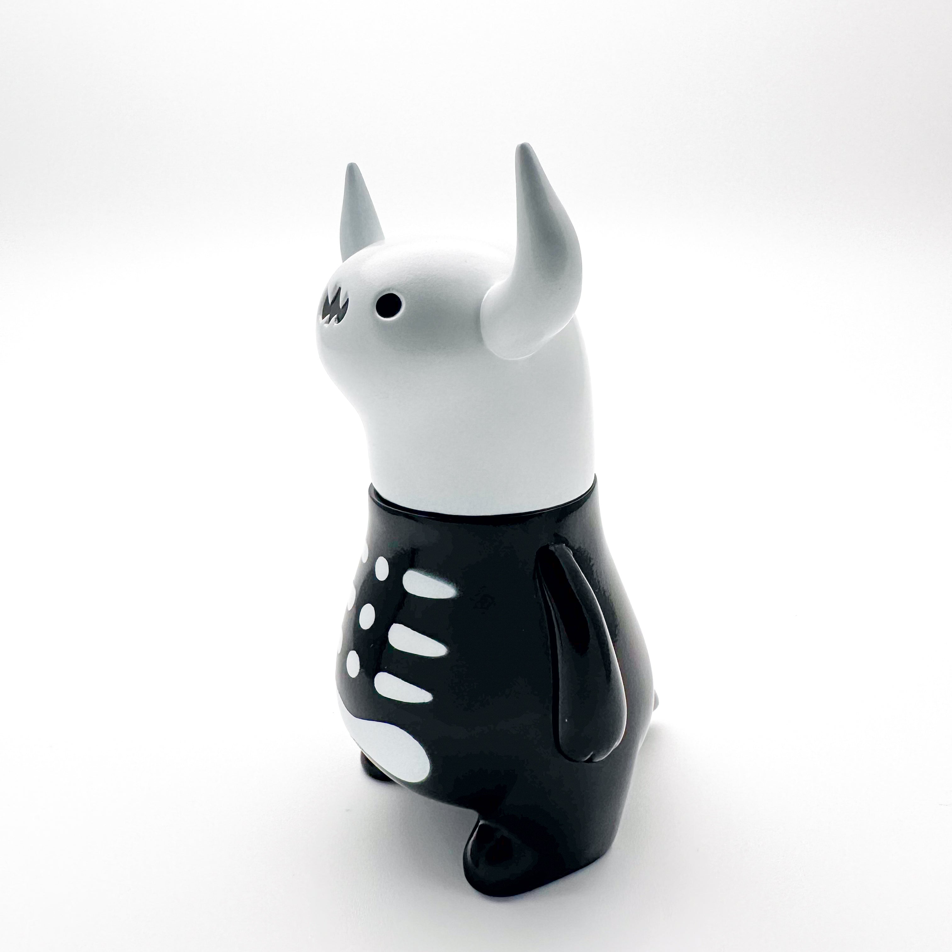 Sky Monster Bo - Bone by Chishima Konosuke