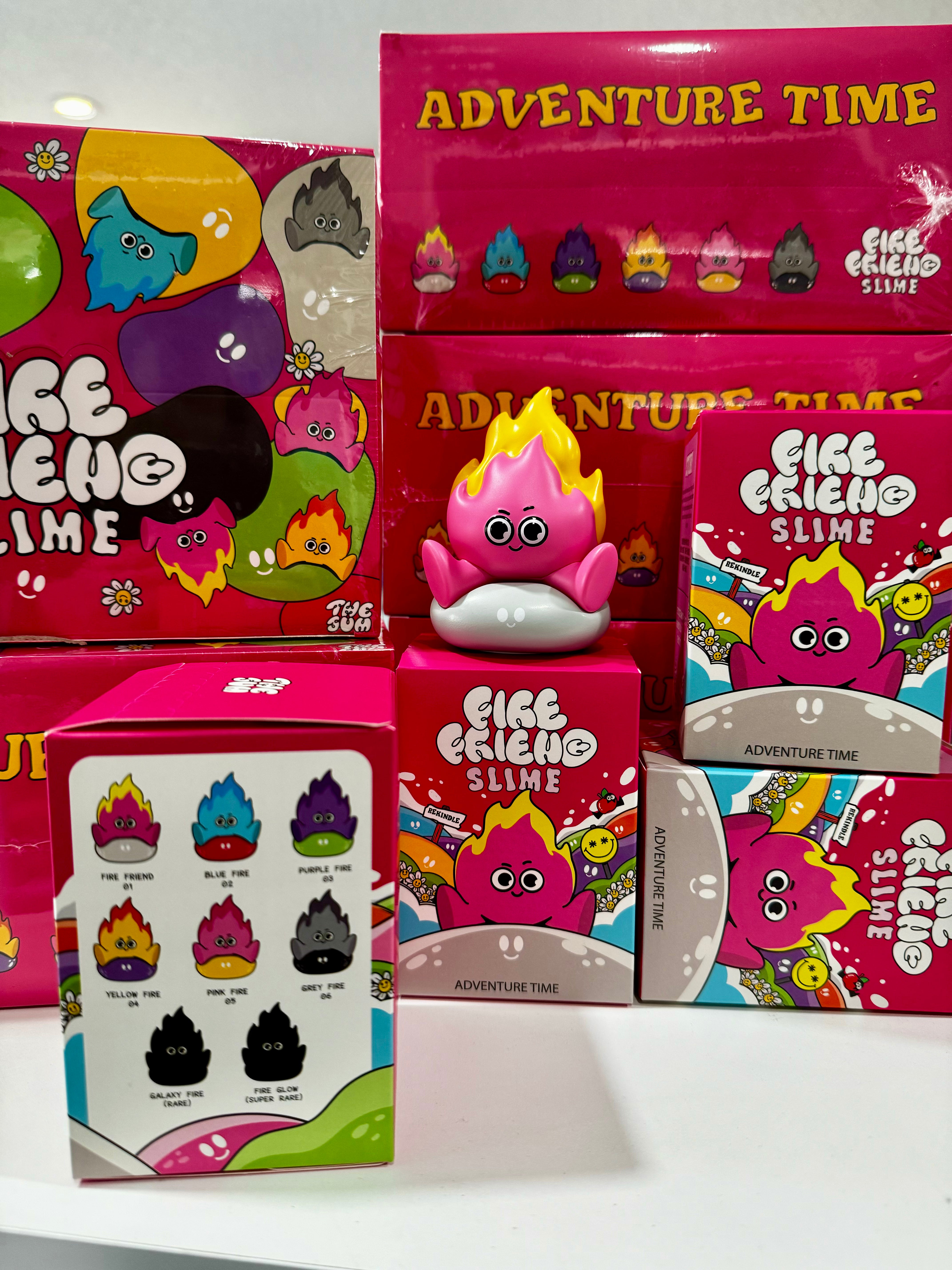 A blind box series featuring Fire Friend characters by The Jum Thailand. Includes 6 regular designs and 2 secrets. Purchase a case for 6 regular or 5 regular and 1 secret.