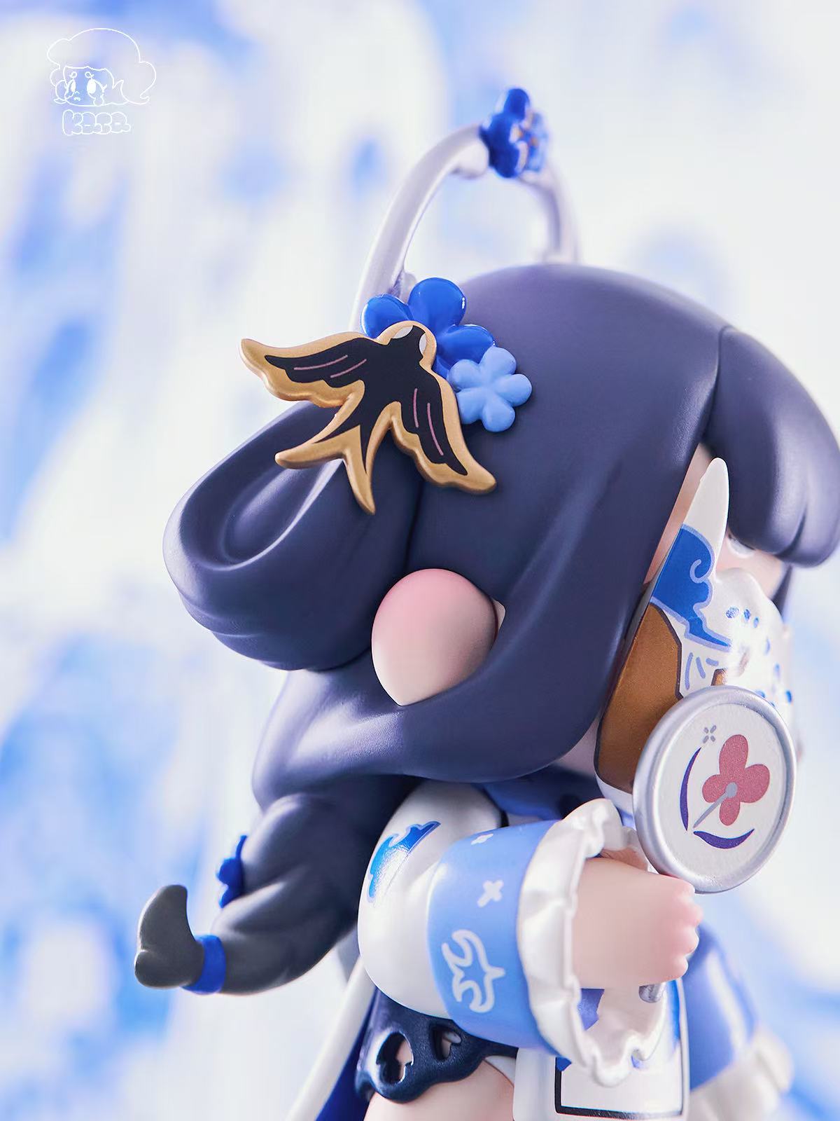 KASA 2.0 - Mystic Tales Blind Box Series vinyl figure of Kamisato Ayaka in a kimono, with fan and floral hair accessories, from Strangecat Toys.