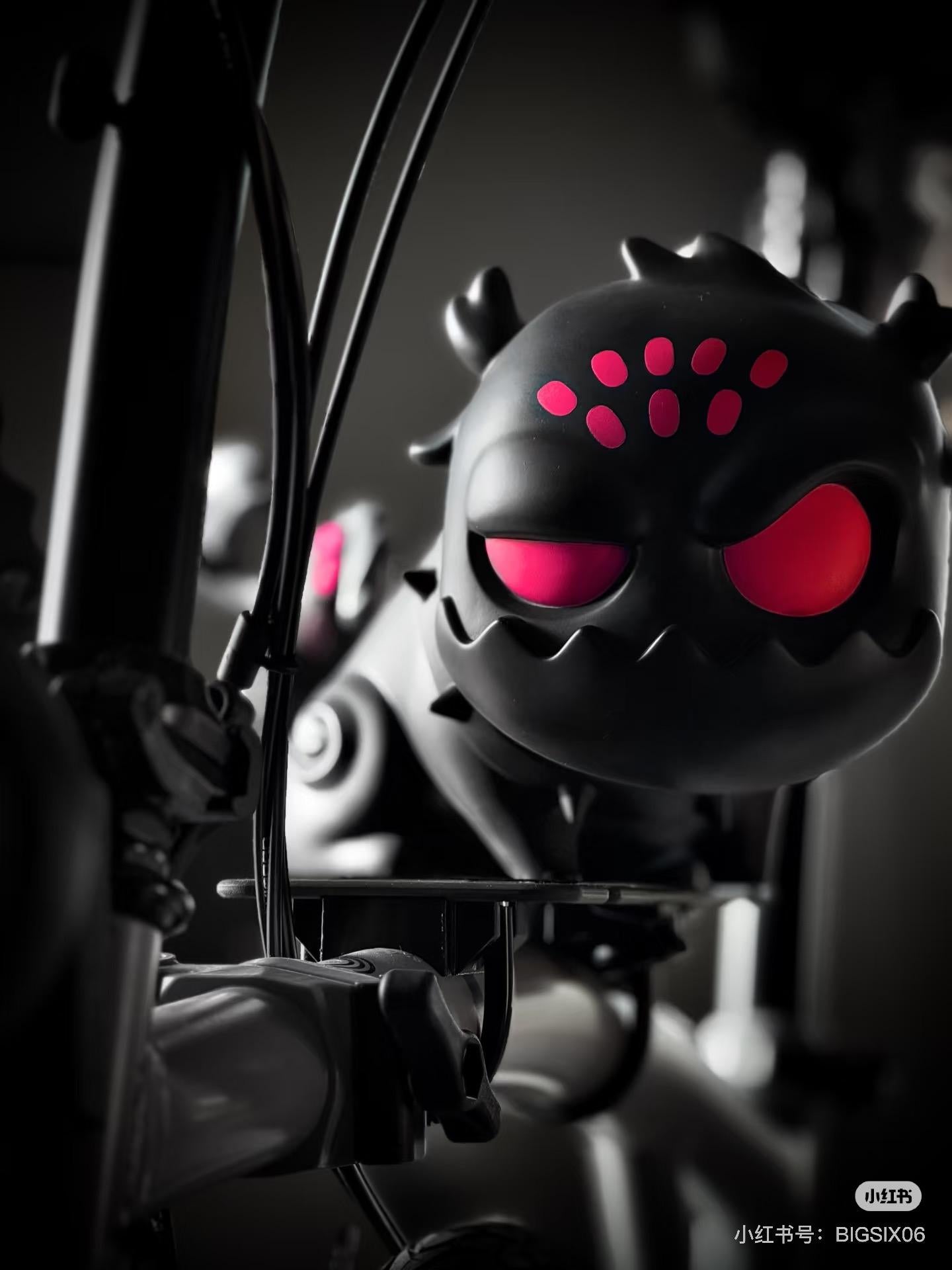 MR.BONE- 400% BLACK zombie dog, a 9-inch limited edition toy with red eyes, crafted from PVC/ABS/Resin, available at Strangecat Toys.