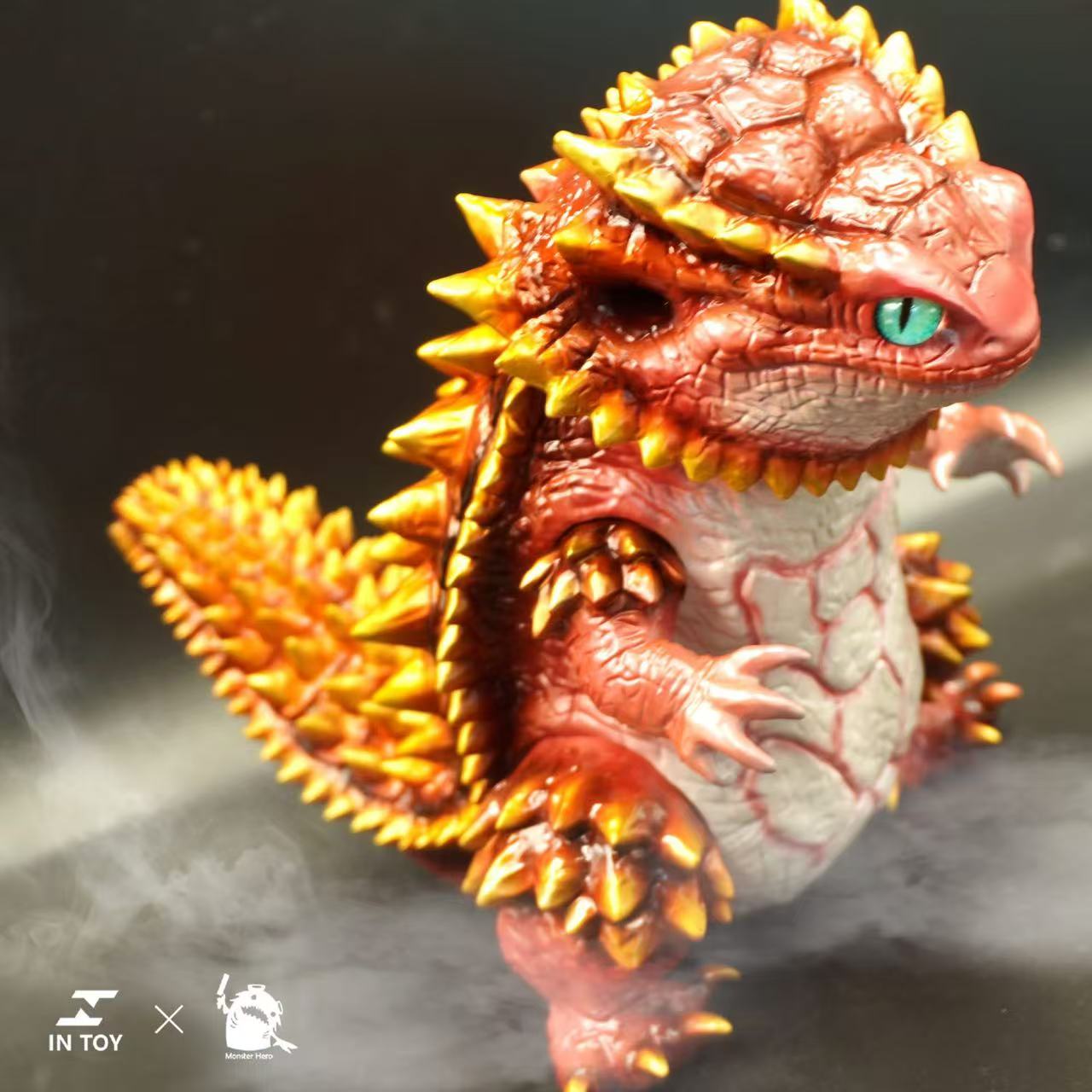 Bearded Dragon Super Beast - crimson .Ver - Preorder: Red/white vinyl toy with gold spikes, teal eye; movable head, hands, feet; logos “IN TOY” and “Monster Hero.”