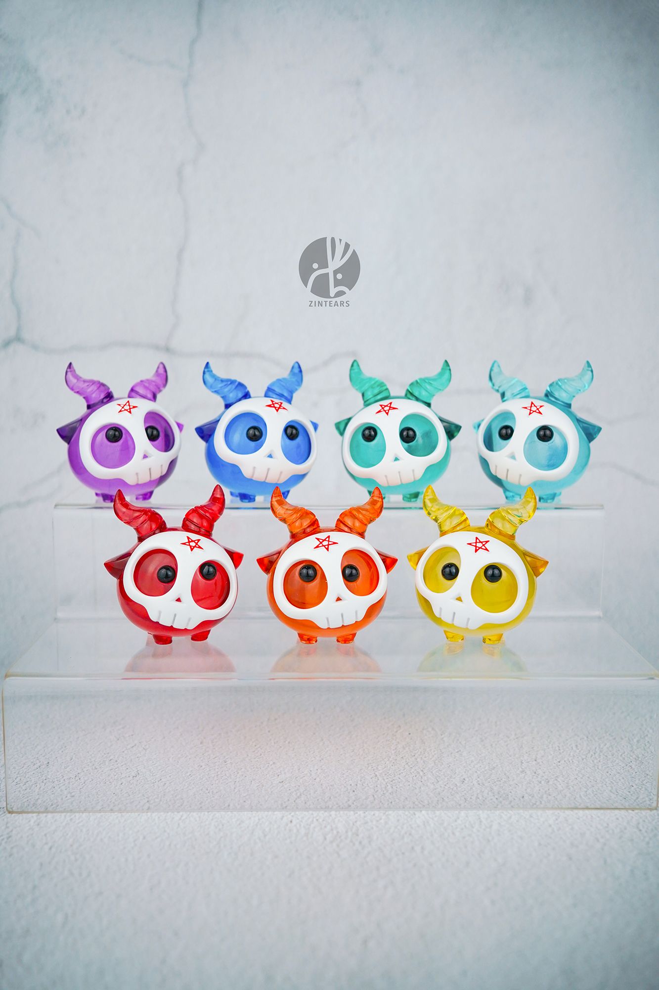 Yorick the skull - Green Edition by Zintears, a 6.5cm resin figurine with a skull face, available for preorder, limited to 50 pieces.