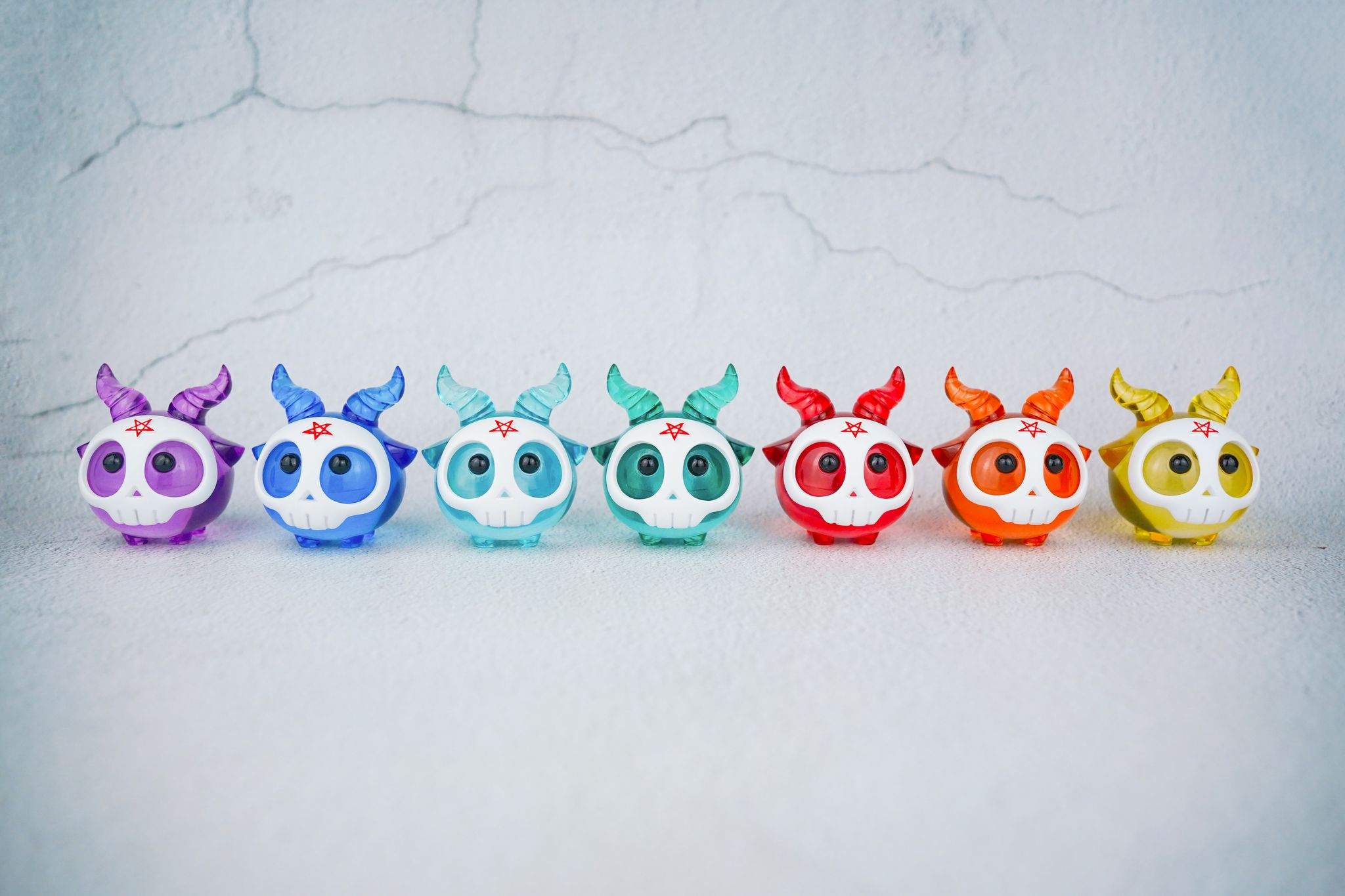 Yorick the Skull - Green Edition by Zintears, a resin art toy, 6.5cm, limited to 50 pieces, available for preorder.