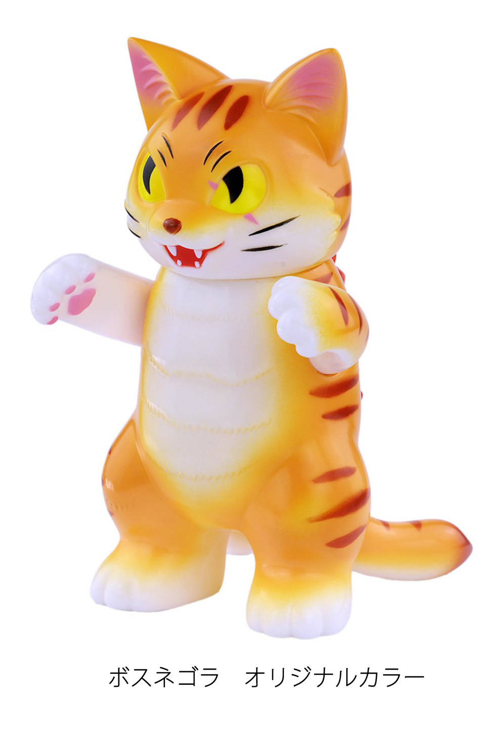 Boss Negora Original Ver by Konatsu, a 6-inch sofubi cat figurine, designed as a playful toy for collectors, available with a limit of one per person.