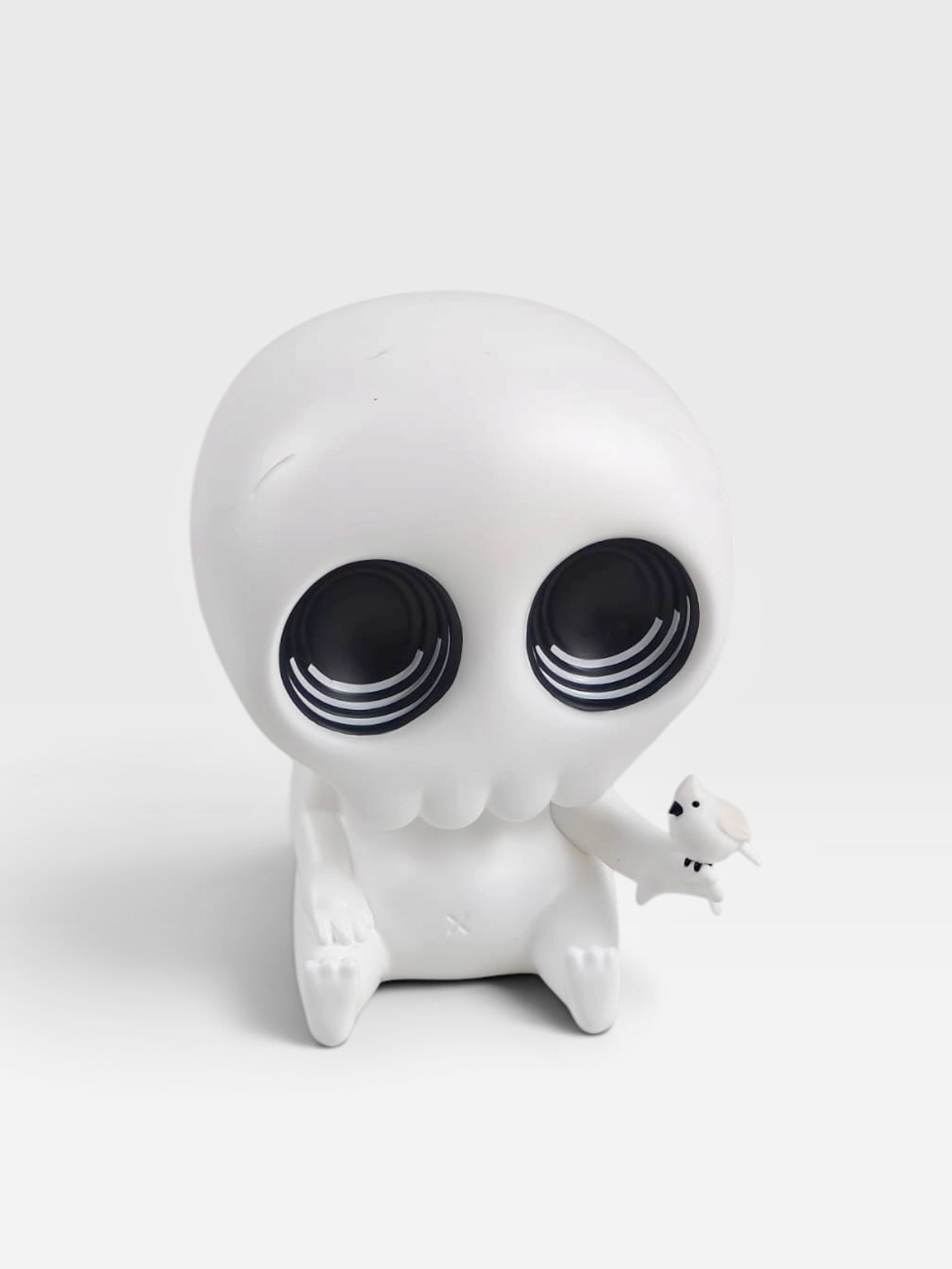 Sittin' Skully GID Edition by Mike Mitchell - Preorder