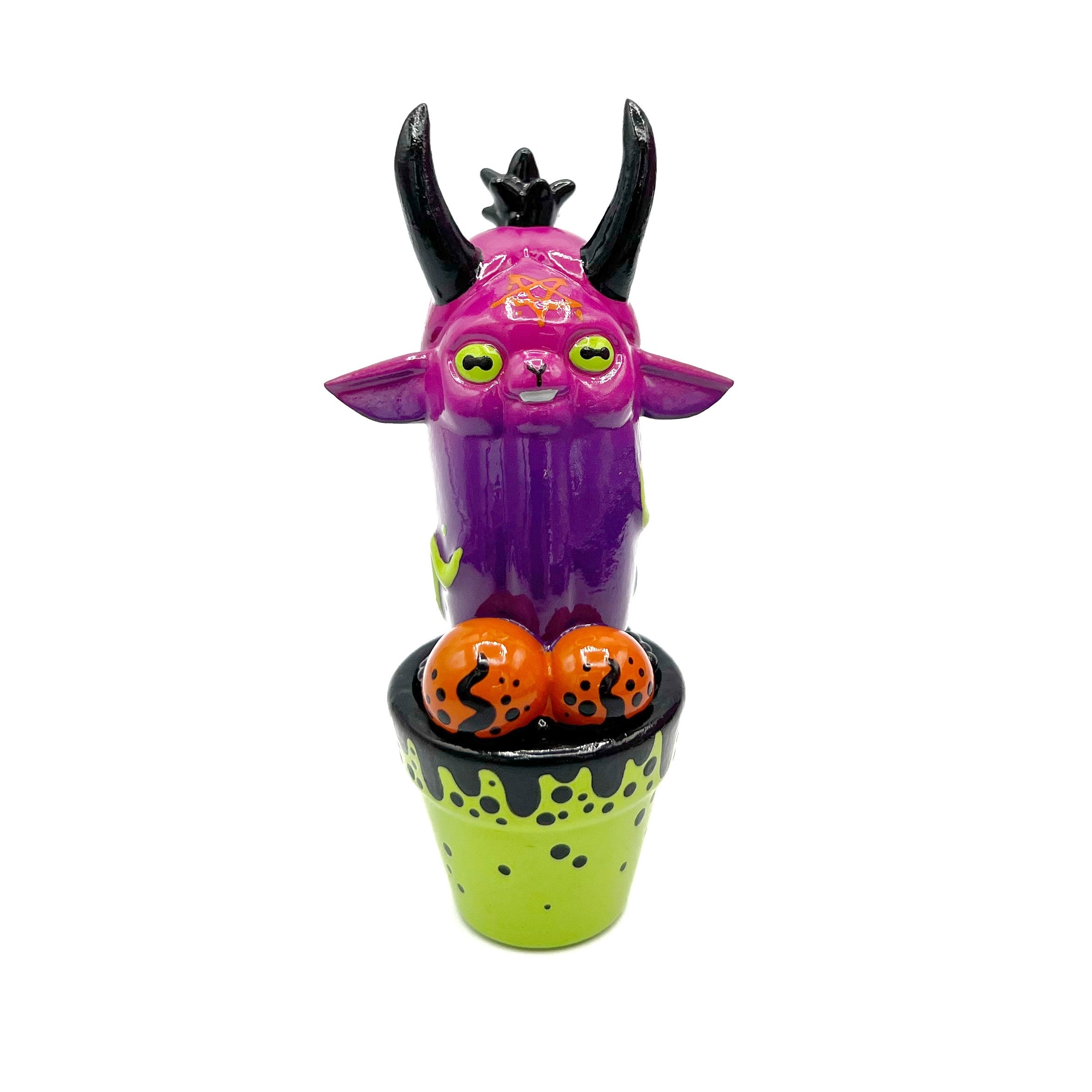 Simon Says Macy & Friends - East Van Satan by Ghostfox Toys: Monster figurine and toy with container and glass close-ups.