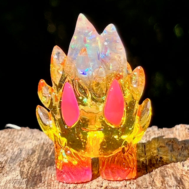 Sparks - Summer Pinkeye by Leecifer, a resin art toy, features intricate crystal-like details in a compact 2x1.5x1 form, highlighting its unique craftsmanship.