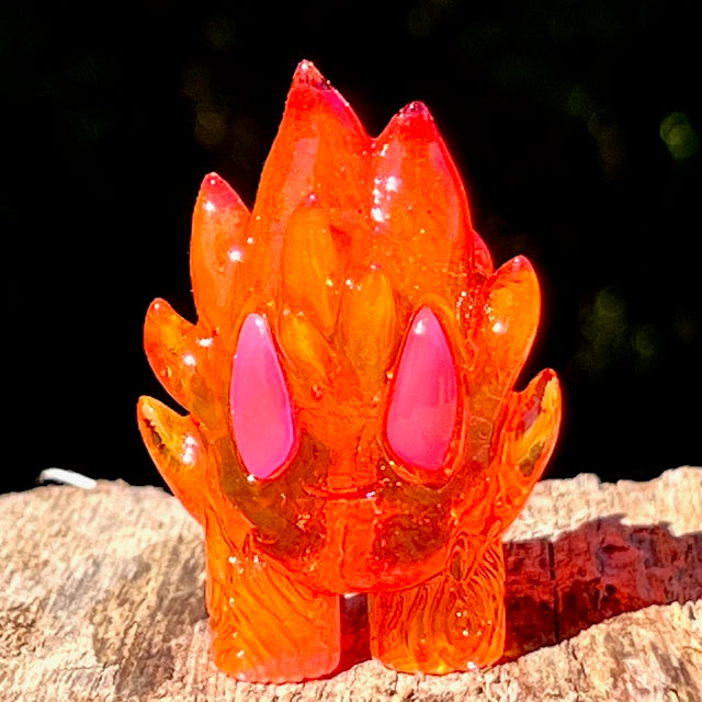 Sparks - Summer Pinkeye by Leecifer, a resin art toy featuring a glass-like form with distinctive pink and red spiked tips. Edition limited to 12 pieces.