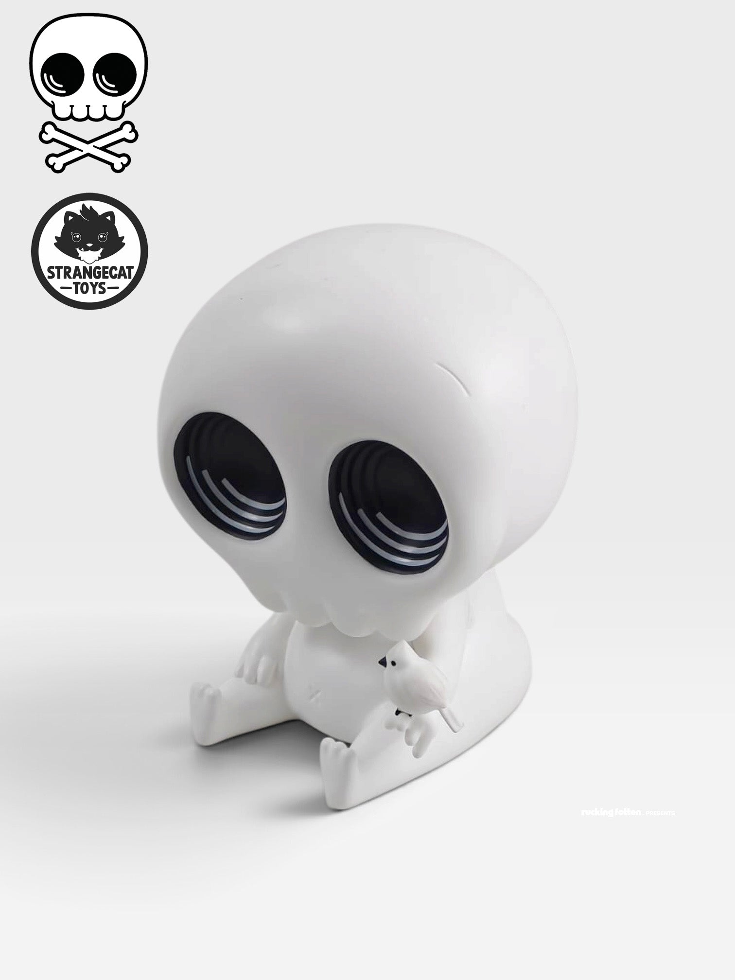 Sittin' Skully GID Edition by Mike Mitchell - Preorder