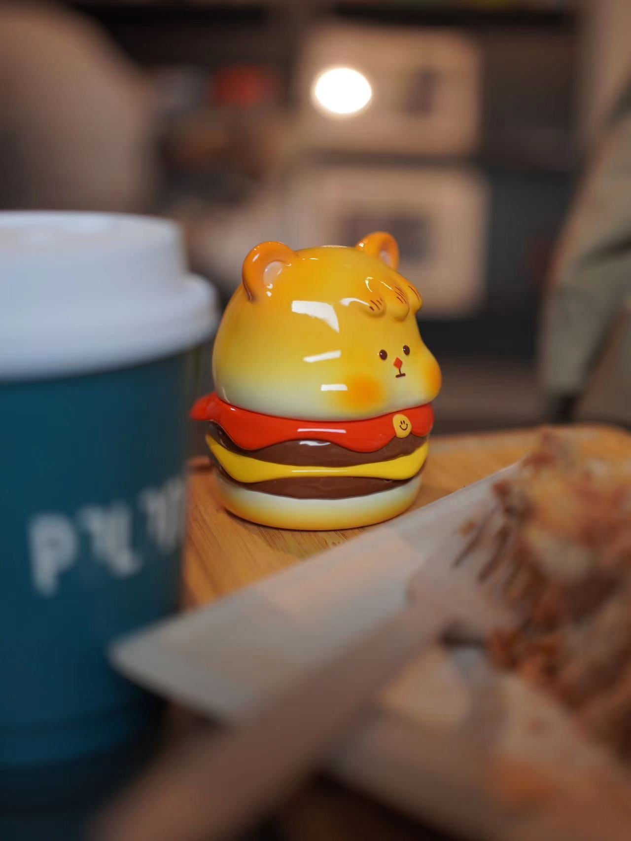 Super Hamburger Hanhan by Unknown Island