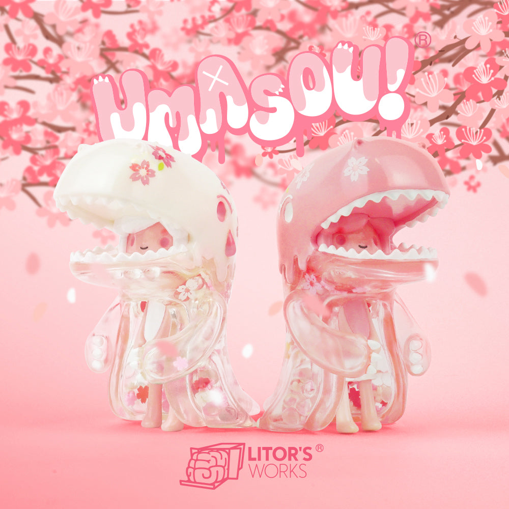 Plastic toys, one with open mouth, close-up detail of Umasou! Sakura by Litor's Works product.
