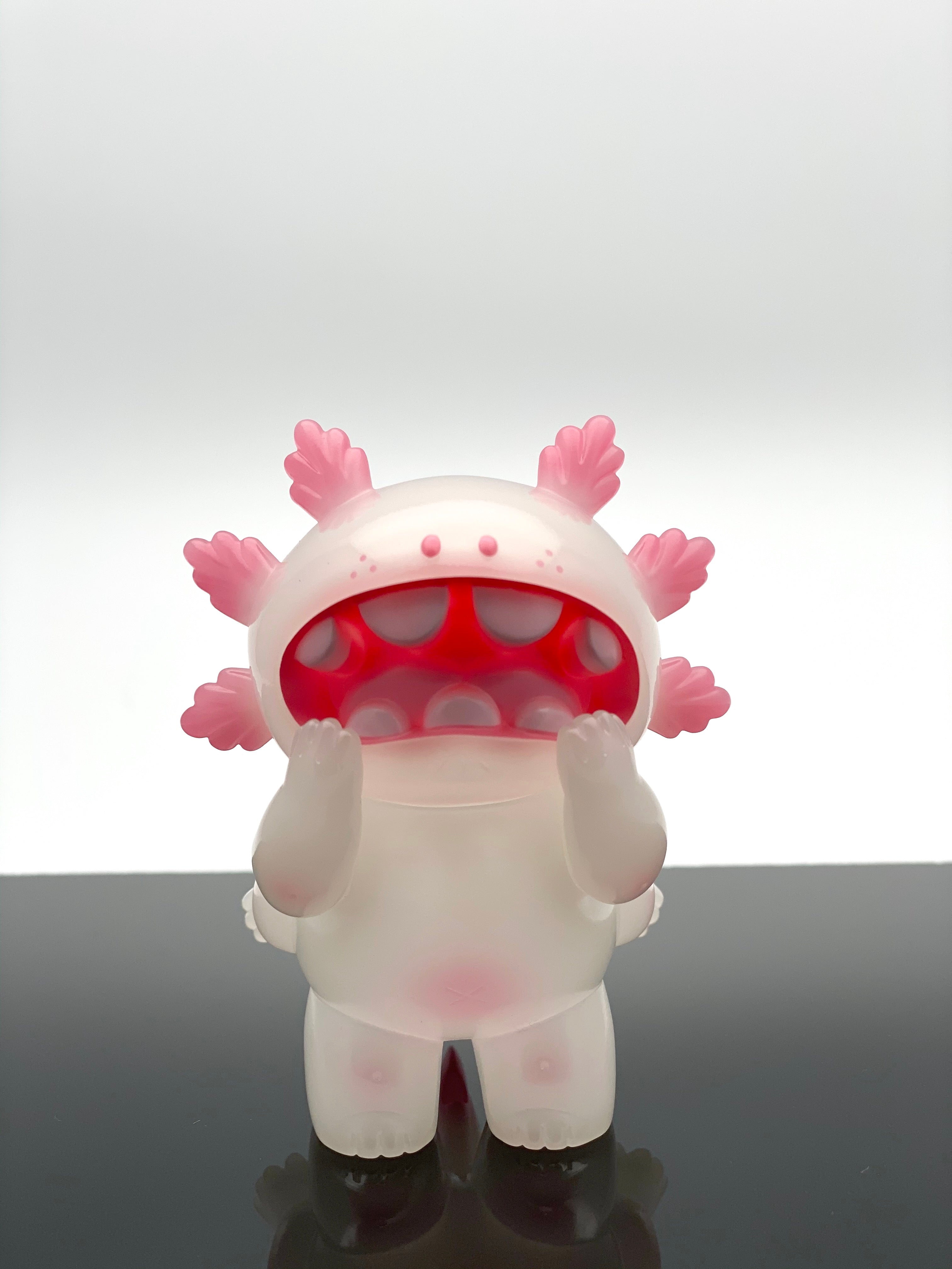 MACARONI - White by Grape Brain, a toy with a cartoon design and Japanese Soft Vinyl material.