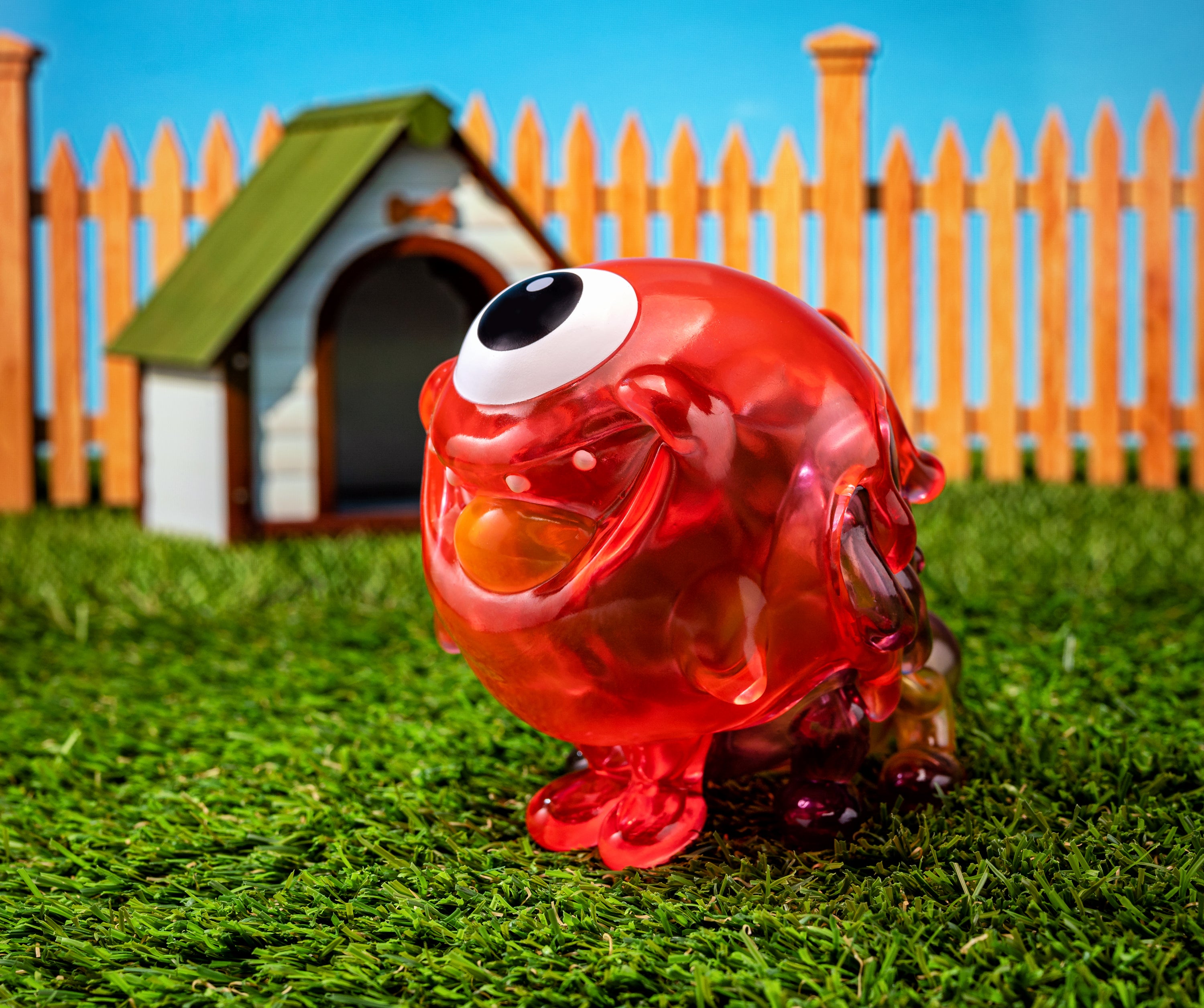 Gellog - Type-C vinyl toy on grass with unique design and limited edition by BLACKBOX / KATSUYA, an illustrator from Osaka, Japan.